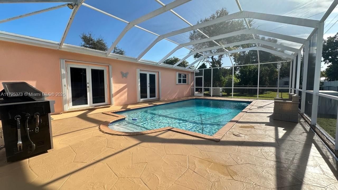 Real estate property located at 9271 Martinique Dr, Miami-dade, Pine Tree Manor Sec 2, Cutler Bay, FL