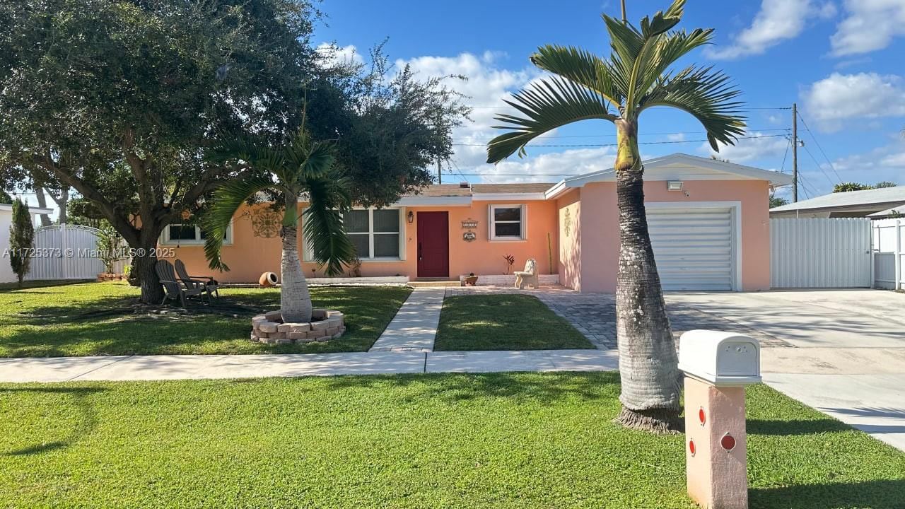 Real estate property located at 9271 Martinique Dr, Miami-dade, Pine Tree Manor Sec 2, Cutler Bay, FL