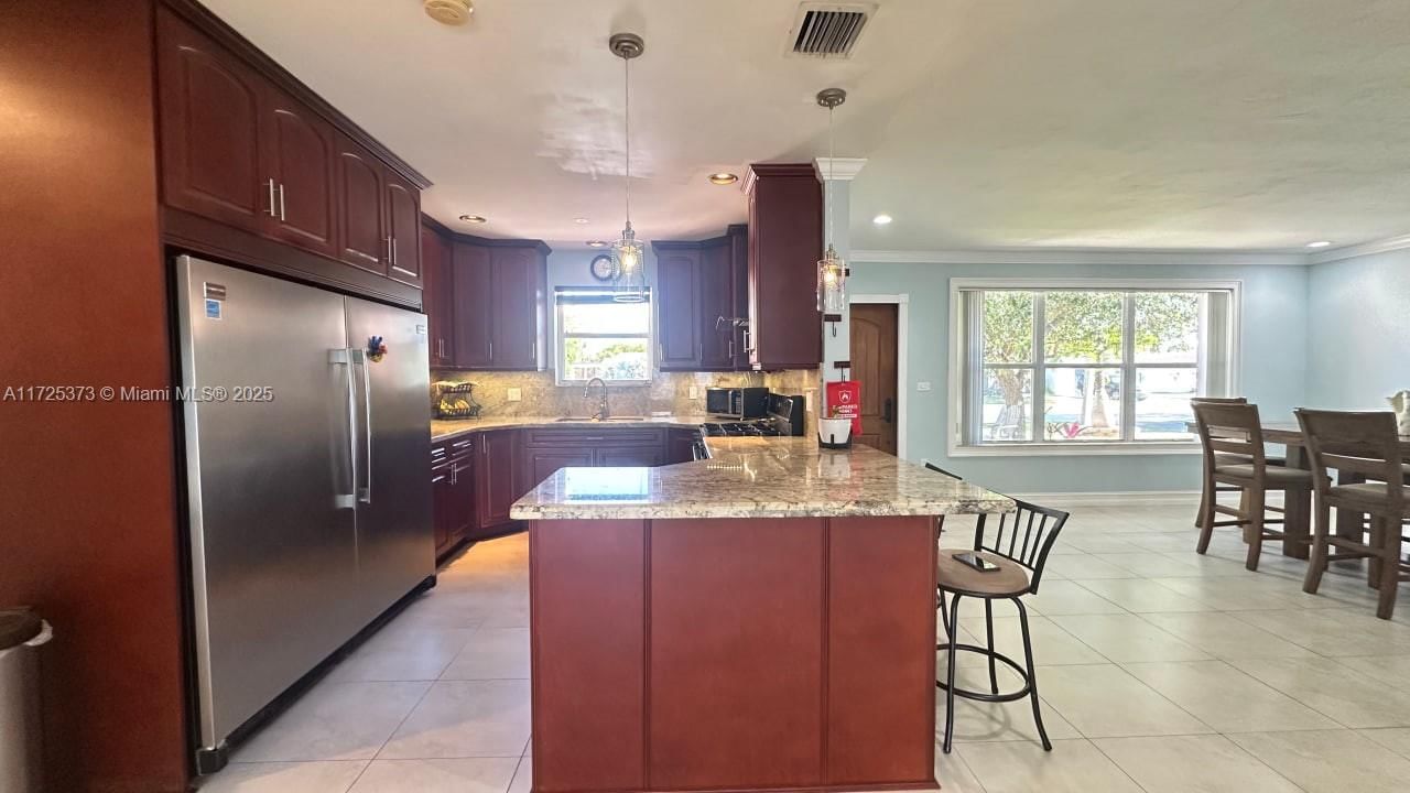 Real estate property located at 9271 Martinique Dr, Miami-dade, Pine Tree Manor Sec 2, Cutler Bay, FL