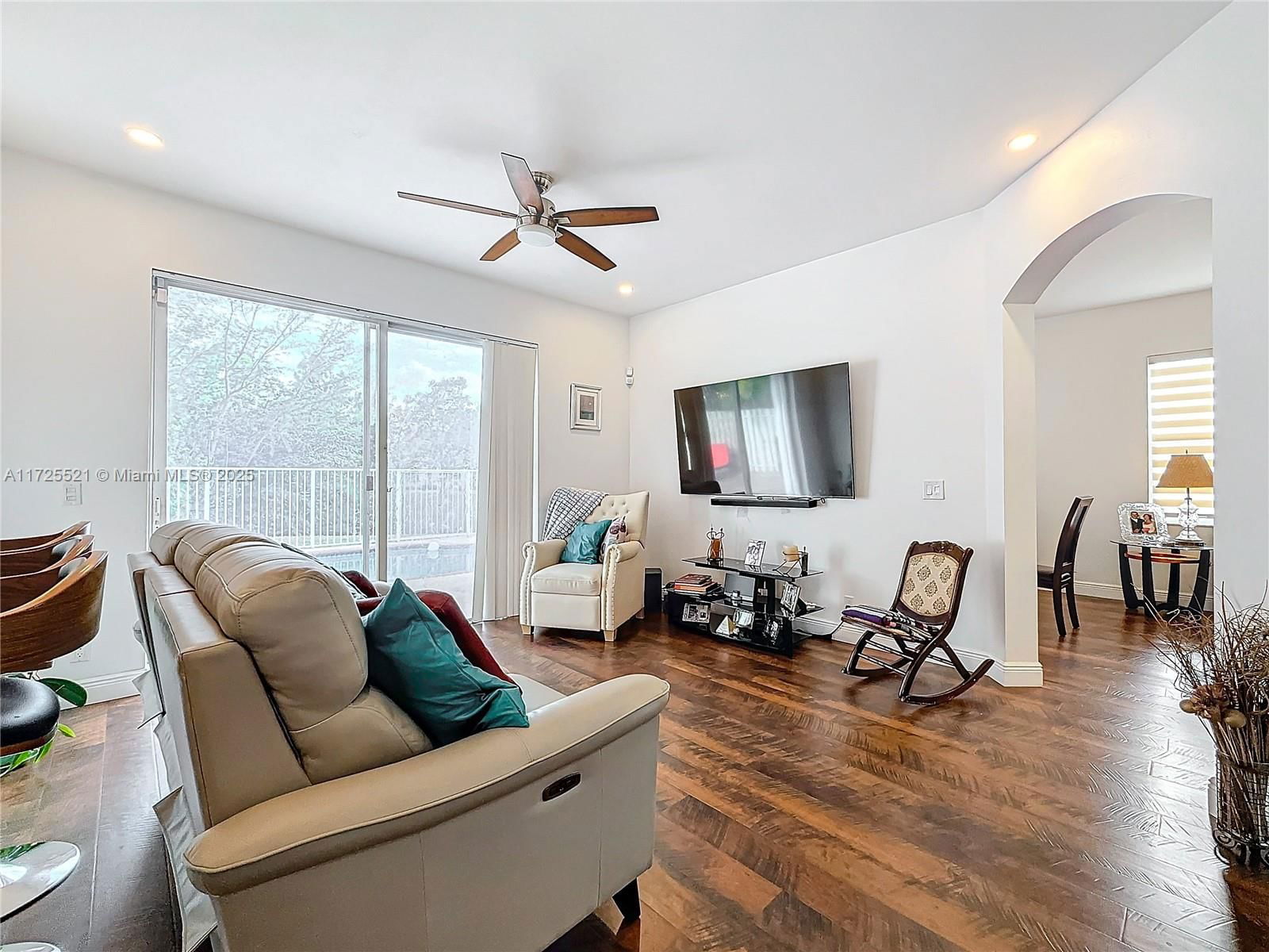 Real estate property located at 6796 32nd Ct, Broward, Holiday Springs East, Margate, FL