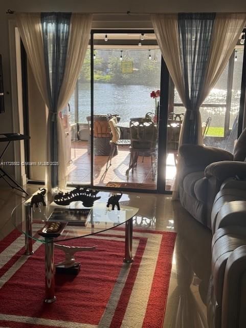 Real estate property located at 313 Lakeside Ct, Broward, Lakeside Villas At, Sunrise, FL