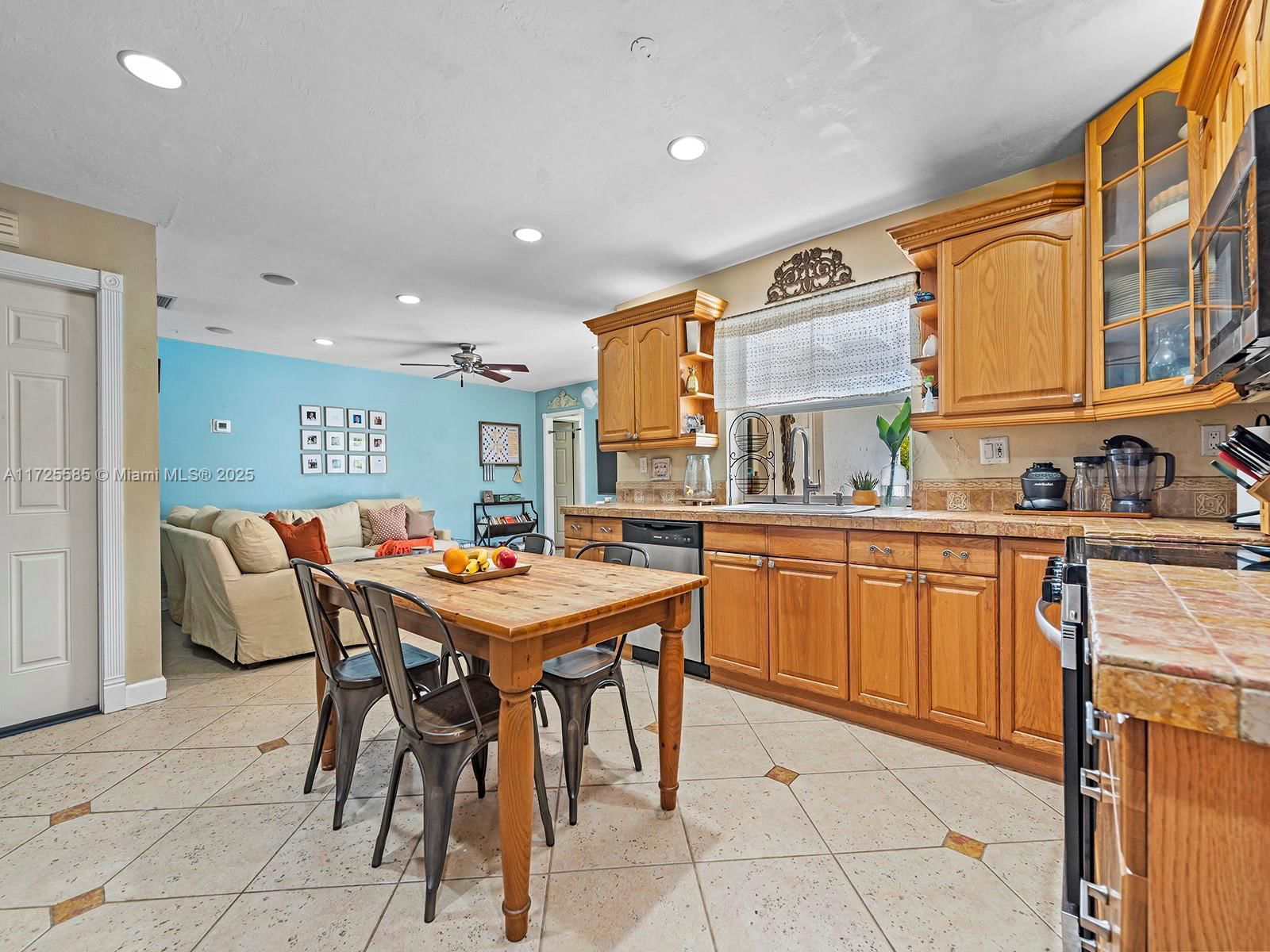 Real estate property located at 10320 121st St, Miami-dade, Pine Needle Estates Sec T, Miami, FL
