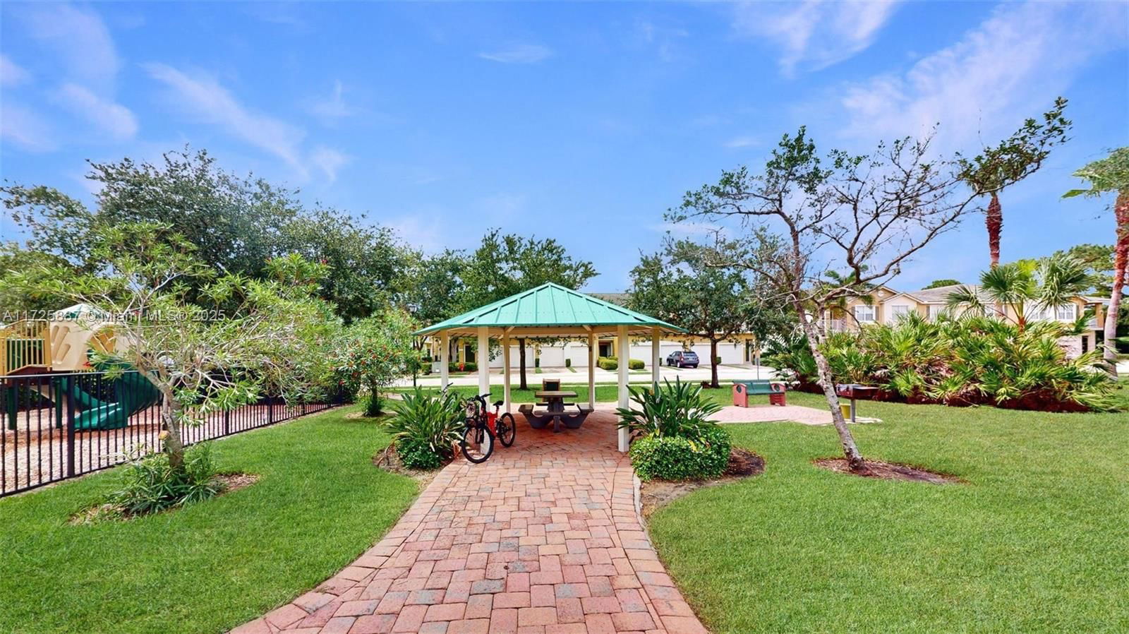 Real estate property located at 2780 Birmingham Dr, Other, Lexington Lakes, Other City - In The State Of Florida, FL