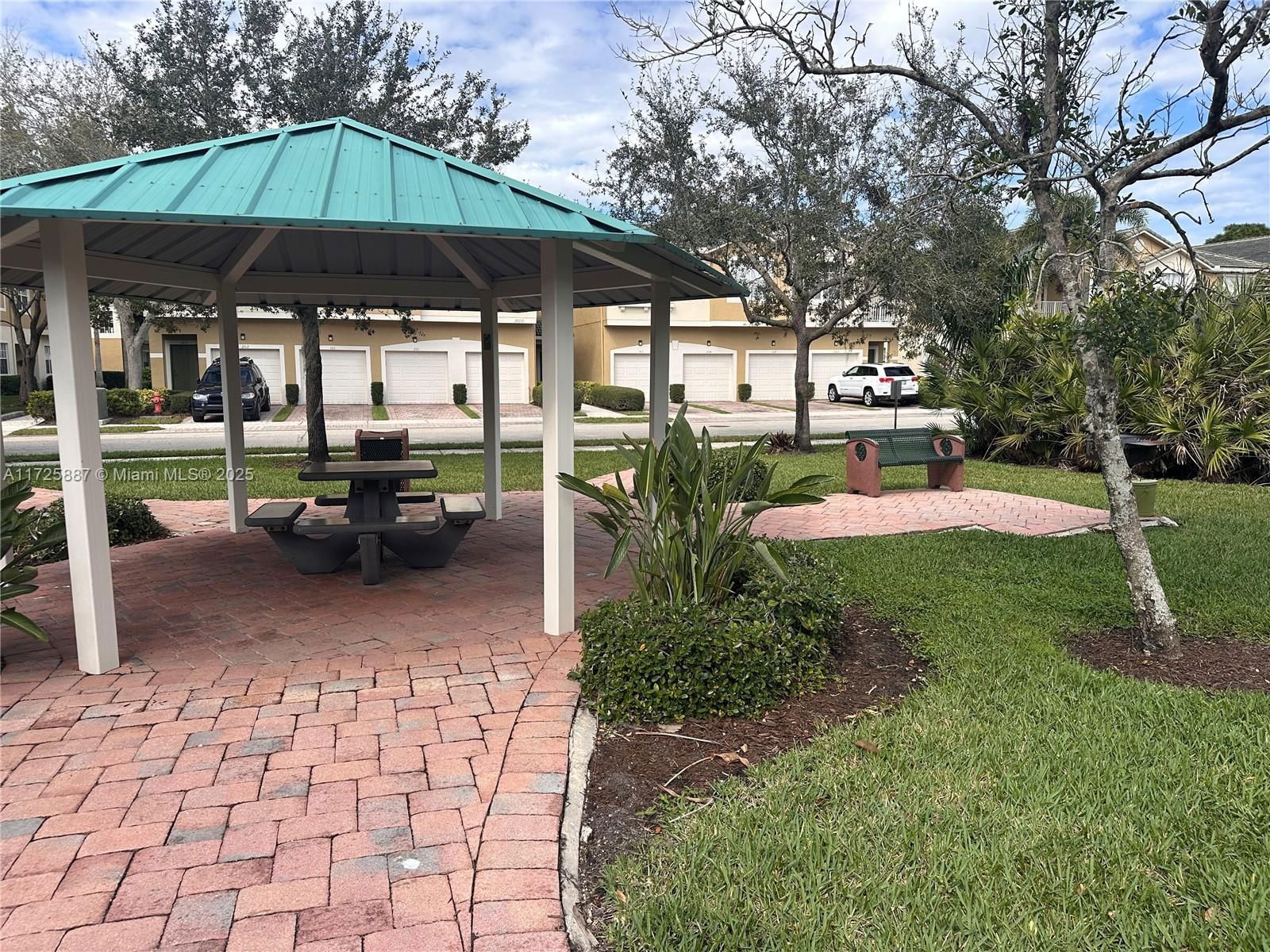 Real estate property located at 2780 Birmingham Dr, Other, Lexington Lakes, Other City - In The State Of Florida, FL