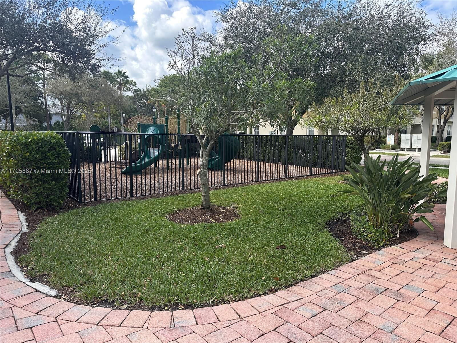 Real estate property located at 2780 Birmingham Dr, Other, Lexington Lakes, Other City - In The State Of Florida, FL