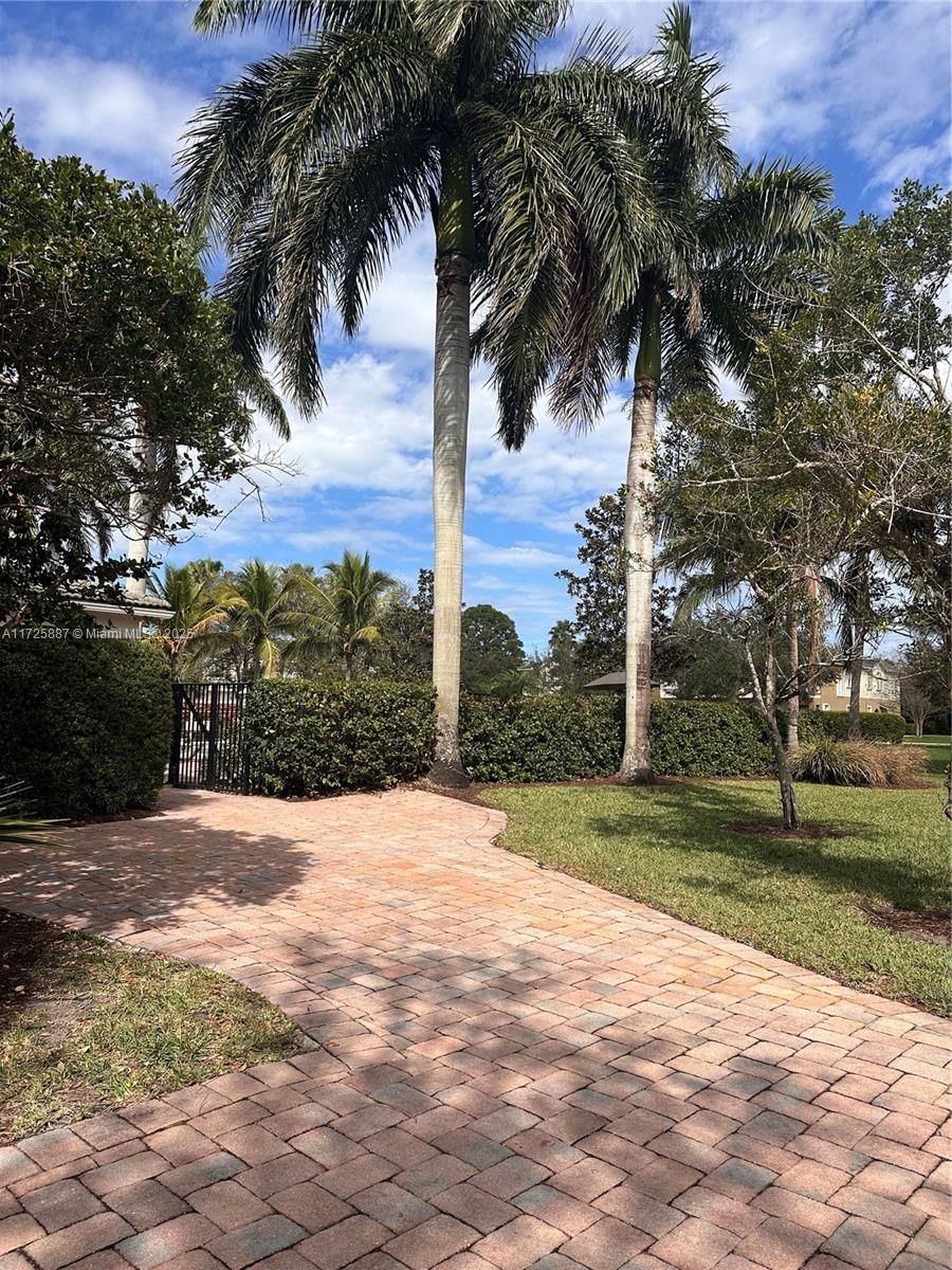 Real estate property located at 2780 Birmingham Dr, Other, Lexington Lakes, Other City - In The State Of Florida, FL