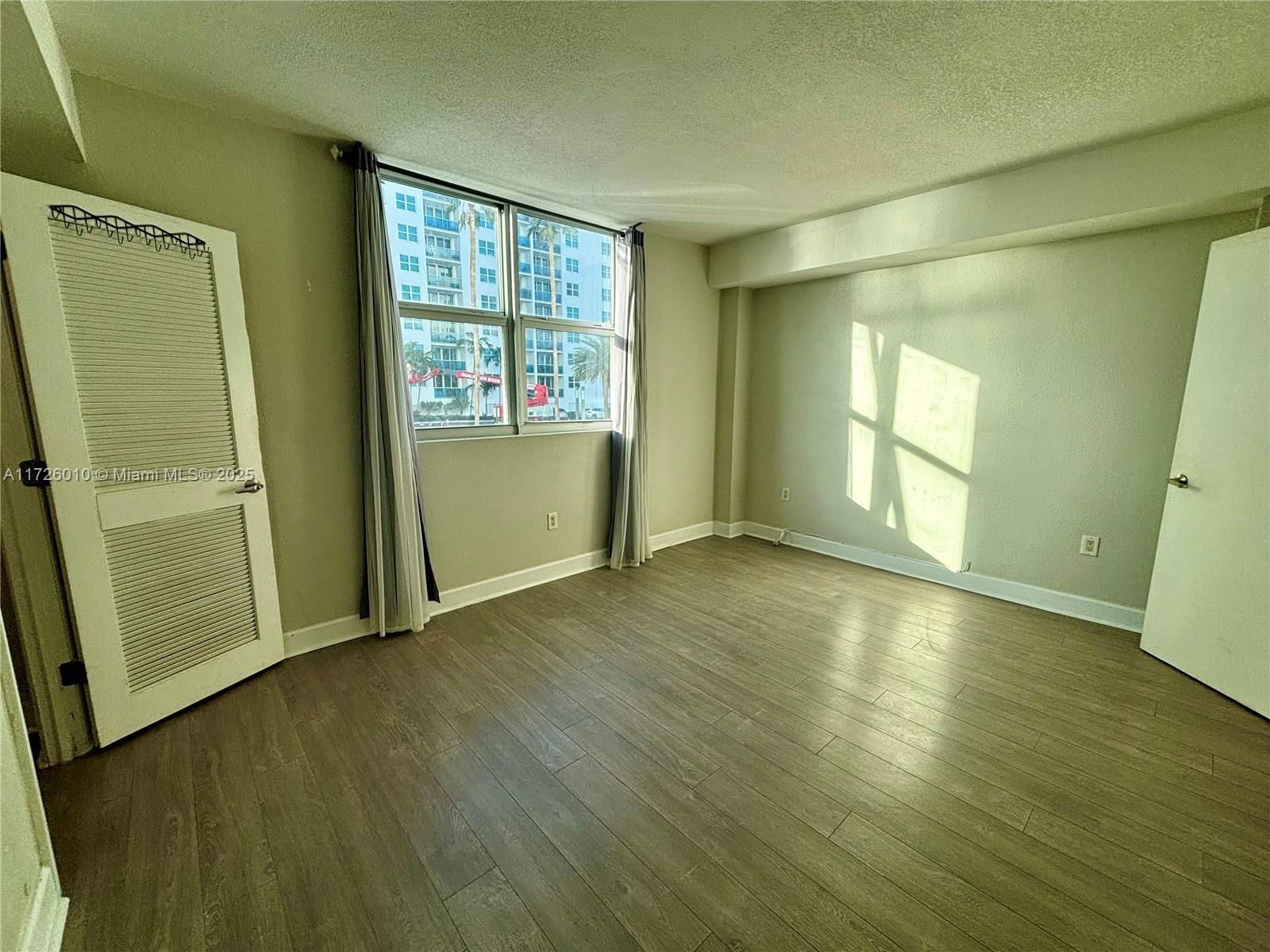 Real estate property located at 7501 Treasure Dr #1A, Miami-dade, Treasures On The Bay Ii C, North Bay Village, FL