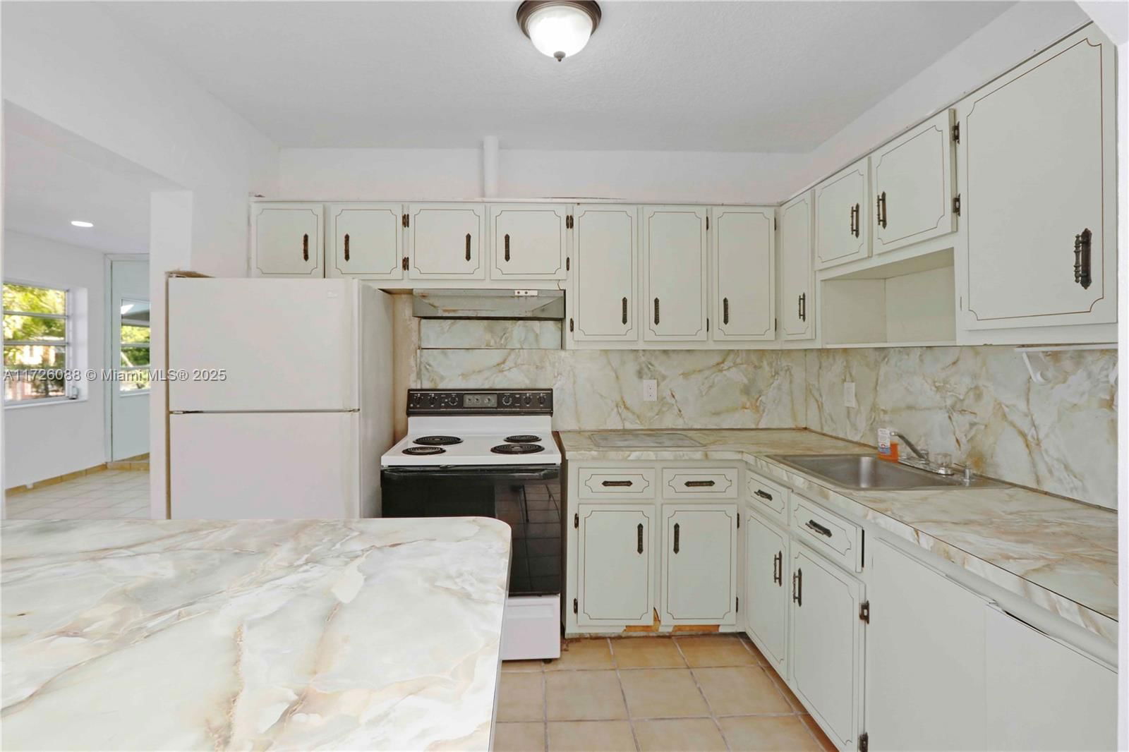 Real estate property located at 9320 43rd St, Miami-dade, Ascot Park, Miami, FL