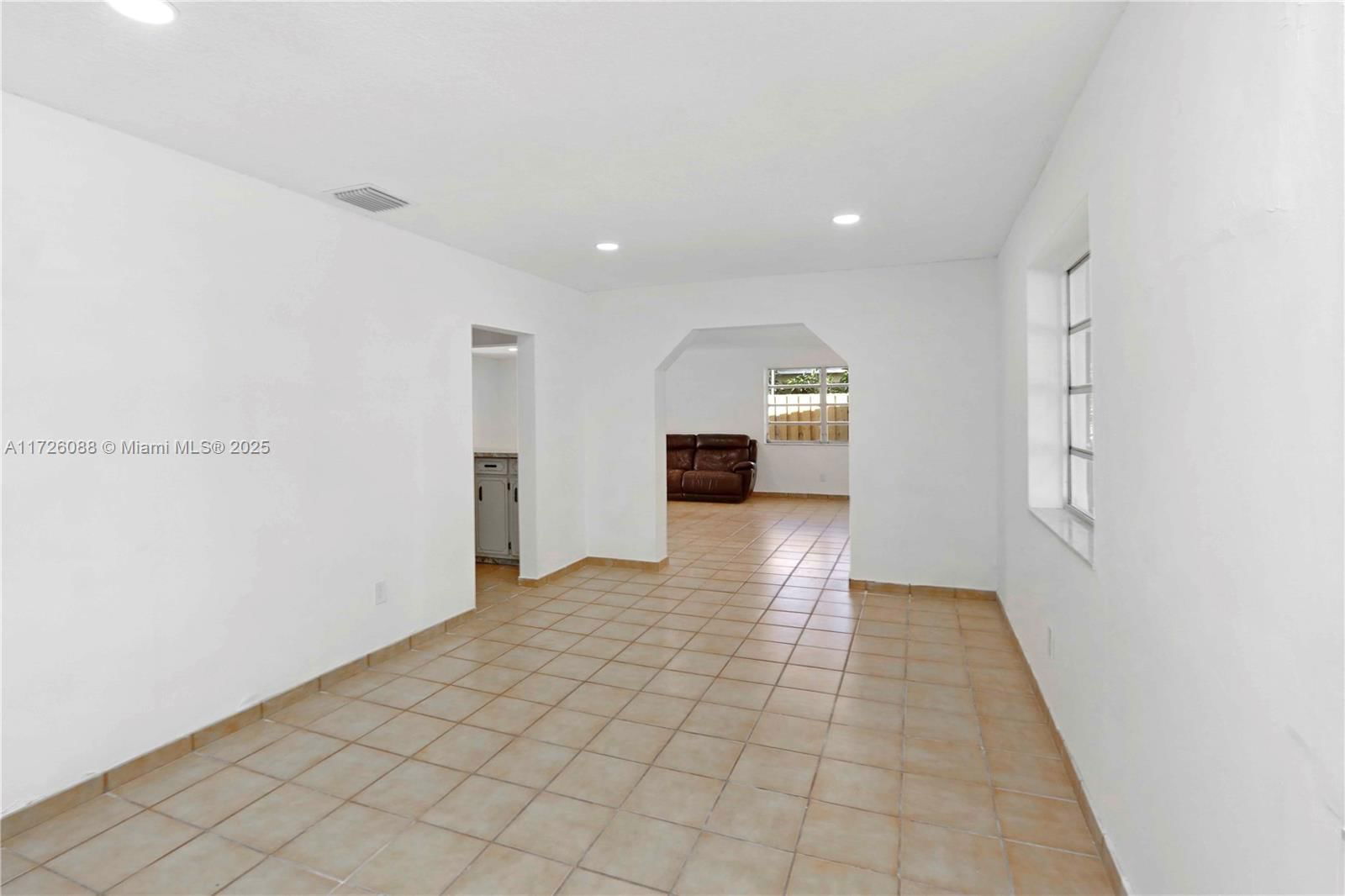 Real estate property located at 9320 43rd St, Miami-dade, Ascot Park, Miami, FL