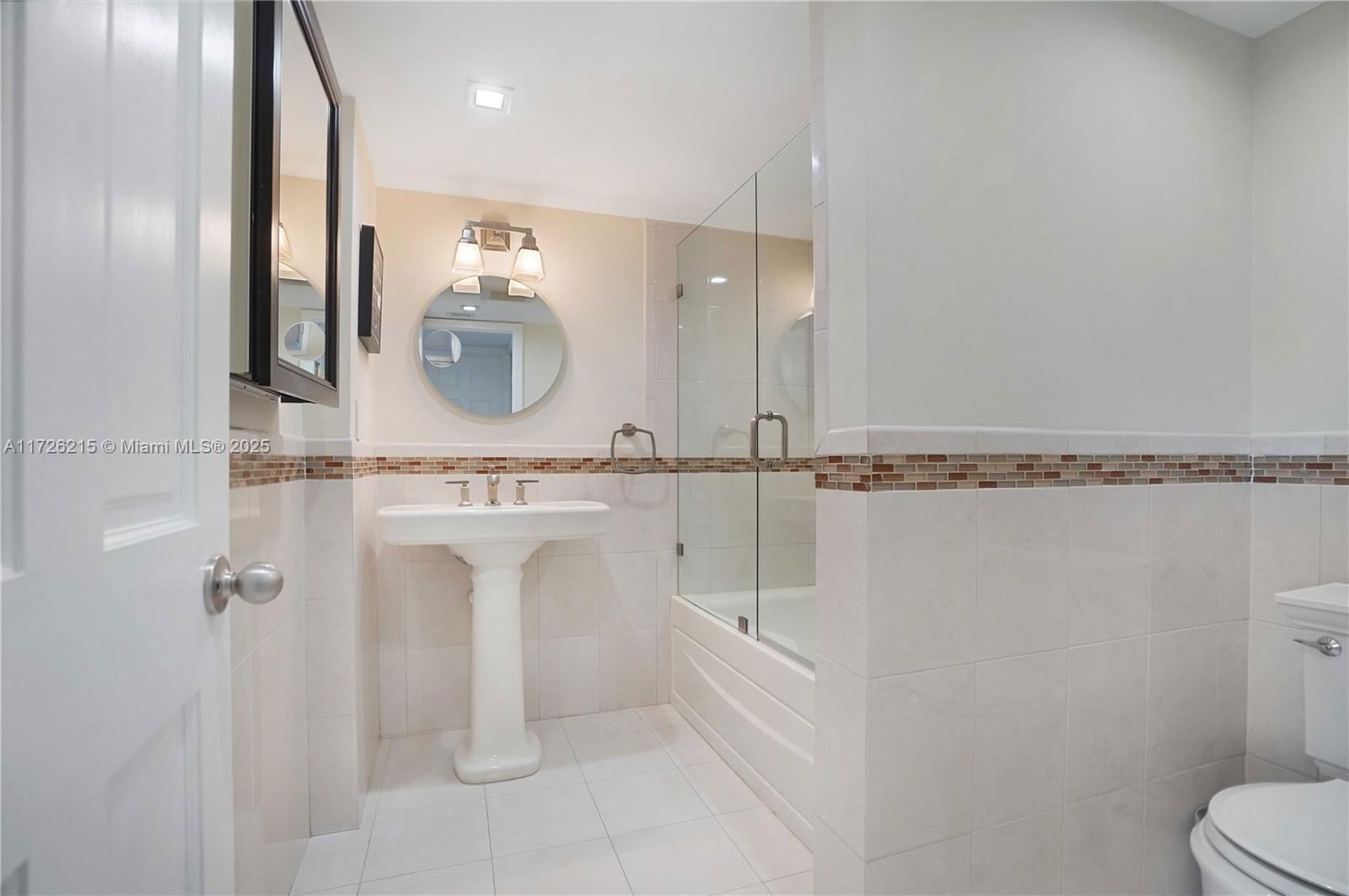 Real estate property located at 2555 Collins Ave #1411, Miami-dade, Club Atlantis Condo, Miami Beach, FL