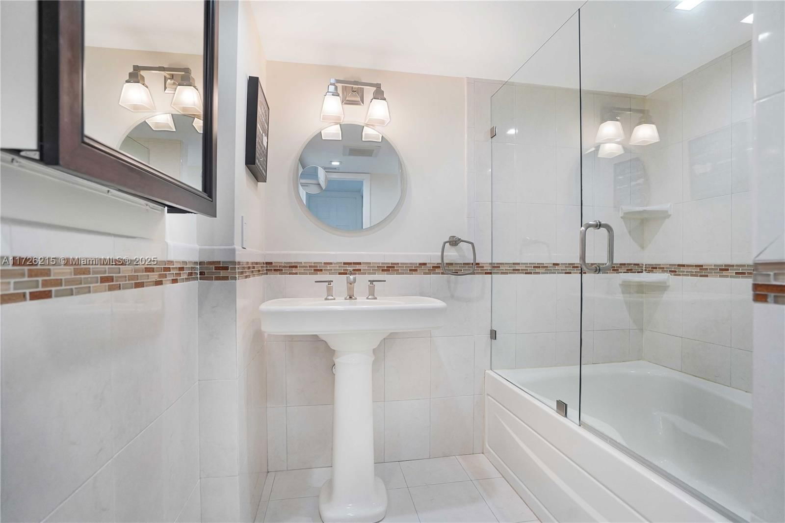 Real estate property located at 2555 Collins Ave #1411, Miami-dade, Club Atlantis Condo, Miami Beach, FL