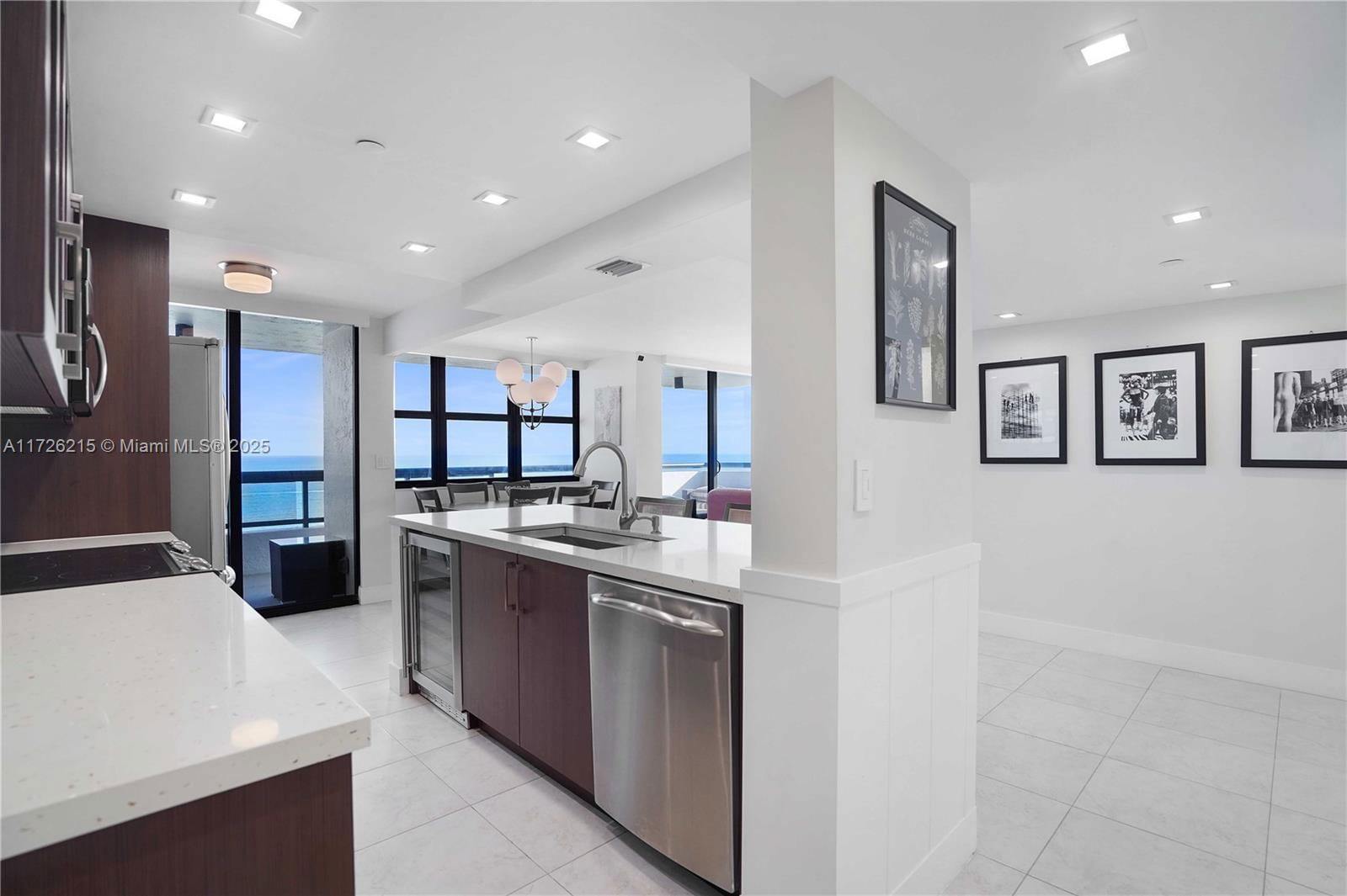 Real estate property located at 2555 Collins Ave #1411, Miami-dade, Club Atlantis Condo, Miami Beach, FL
