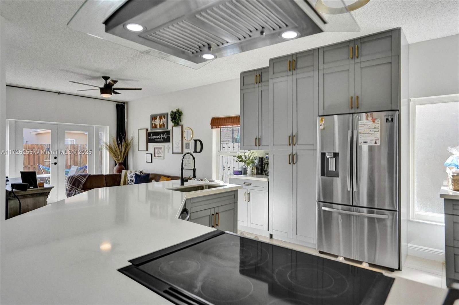 Real estate property located at 1295 171st Ave, Broward, Lakes Of Western Pines Re, Pembroke Pines, FL