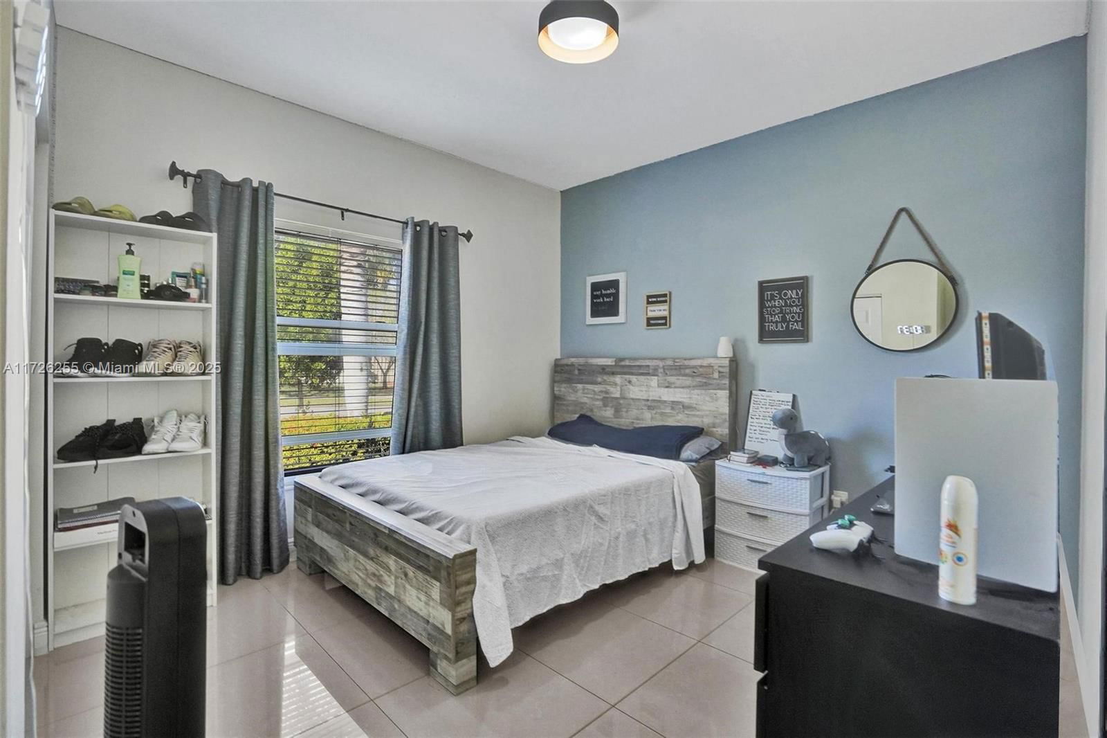 Real estate property located at 1295 171st Ave, Broward, Lakes Of Western Pines Re, Pembroke Pines, FL