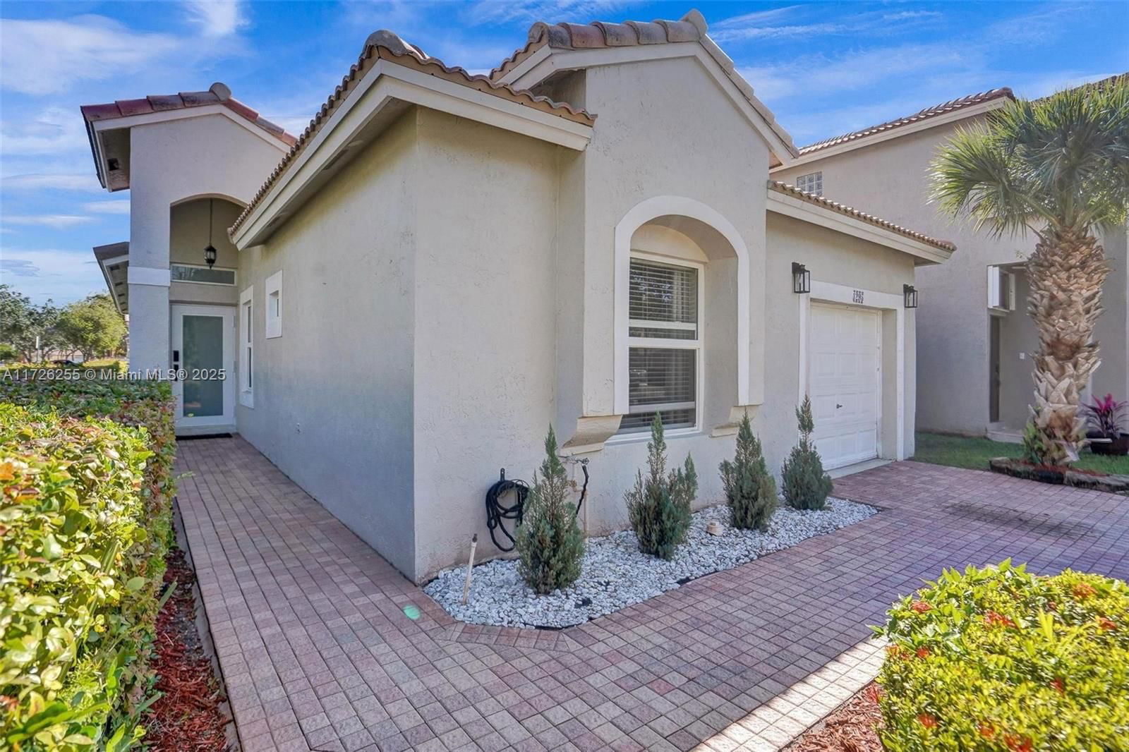 Real estate property located at 1295 171st Ave, Broward, Lakes Of Western Pines Re, Pembroke Pines, FL