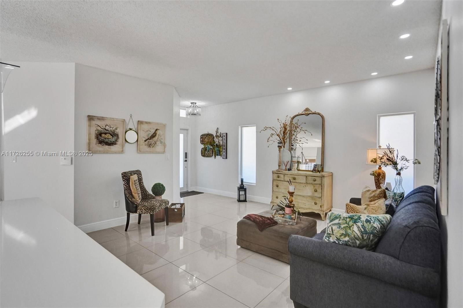 Real estate property located at 1295 171st Ave, Broward, Lakes Of Western Pines Re, Pembroke Pines, FL