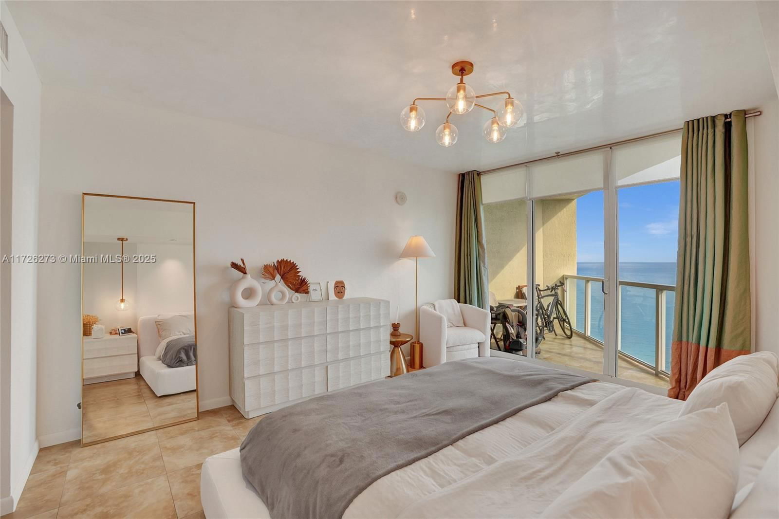 Real estate property located at 16699 Collins Ave #2609, Miami-dade, La Perla Condo, Sunny Isles Beach, FL
