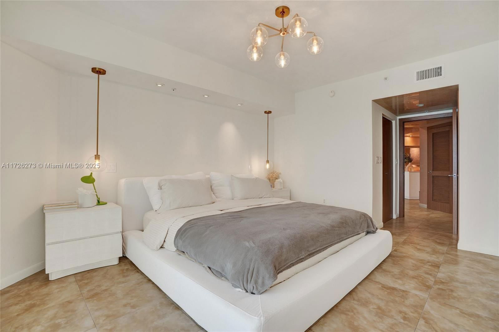 Real estate property located at 16699 Collins Ave #2609, Miami-dade, La Perla Condo, Sunny Isles Beach, FL