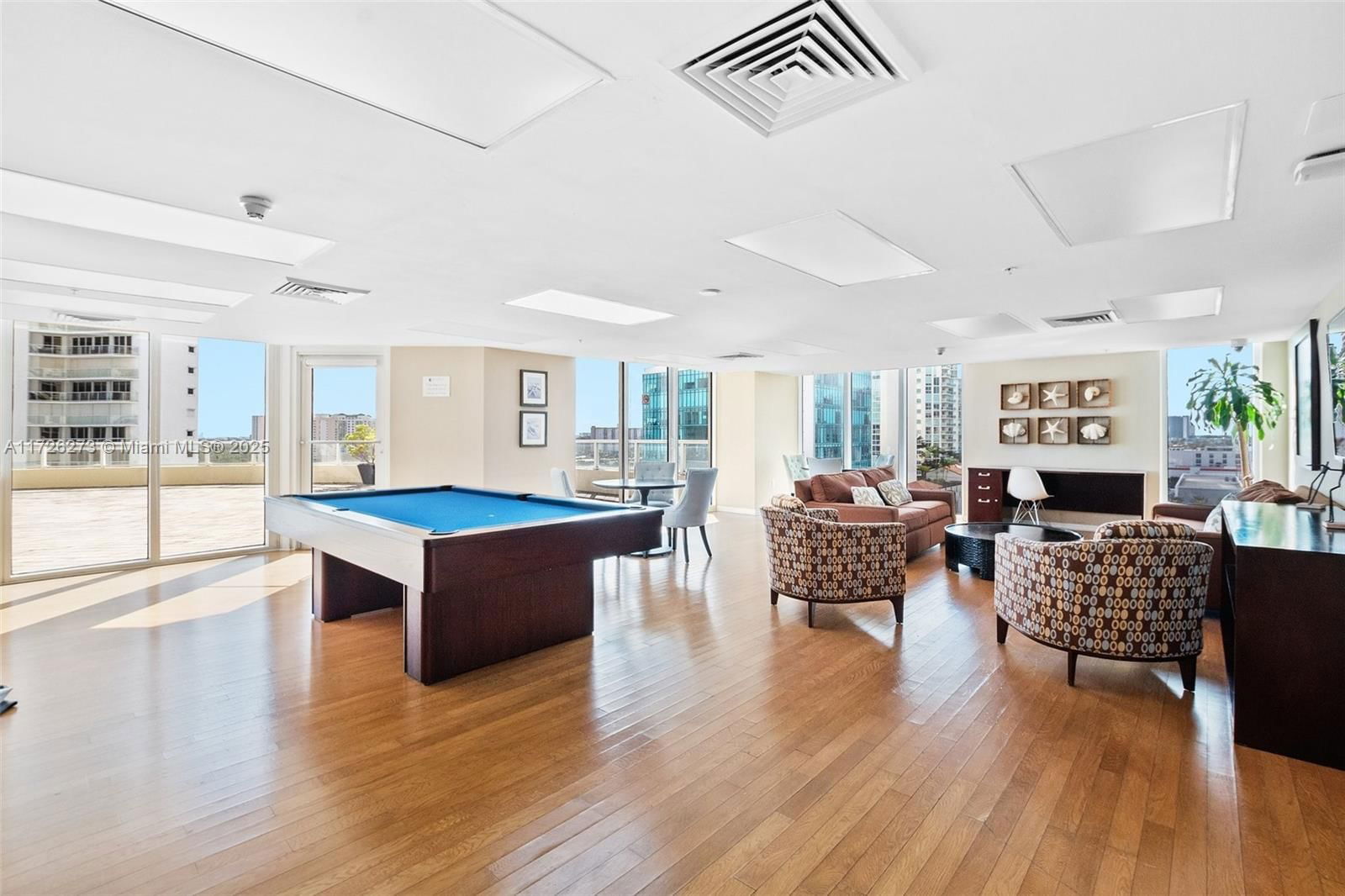Real estate property located at 16699 Collins Ave #2609, Miami-dade, La Perla Condo, Sunny Isles Beach, FL