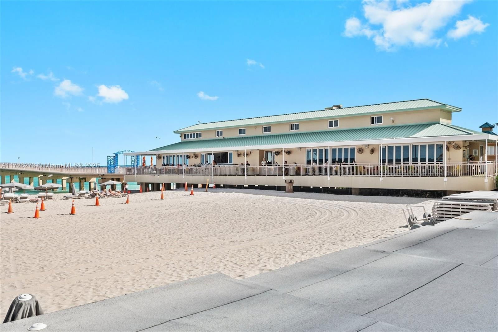 Real estate property located at 16699 Collins Ave #2609, Miami-dade, La Perla Condo, Sunny Isles Beach, FL