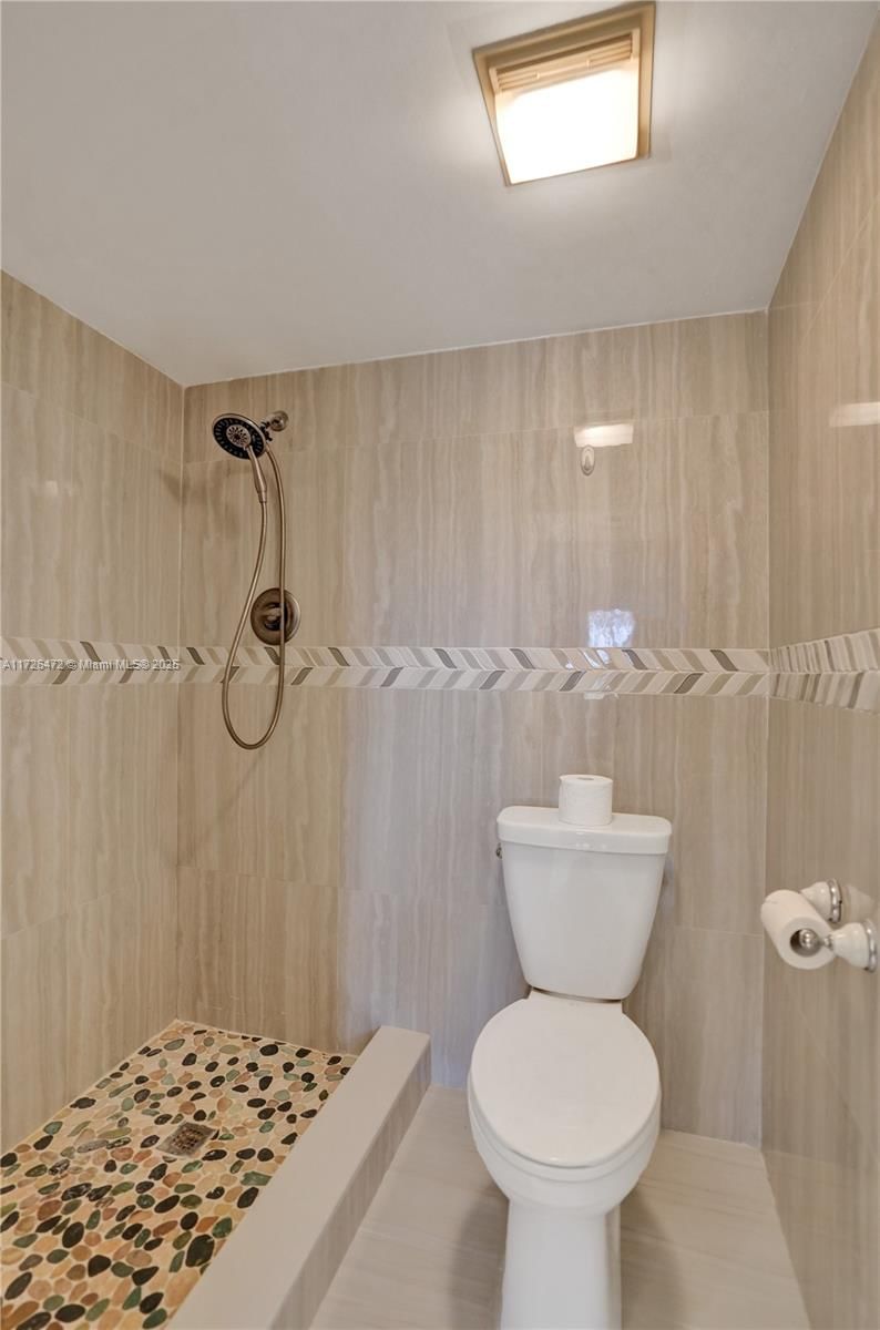 Real estate property located at 1001 128th Ter #207B, Broward, Cambridge At Century, Pembroke Pines, FL
