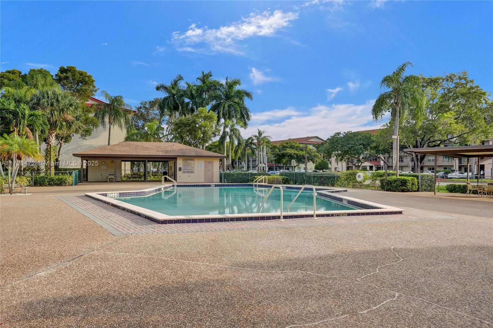 Real estate property located at 1001 128th Ter #207B, Broward, Cambridge At Century, Pembroke Pines, FL