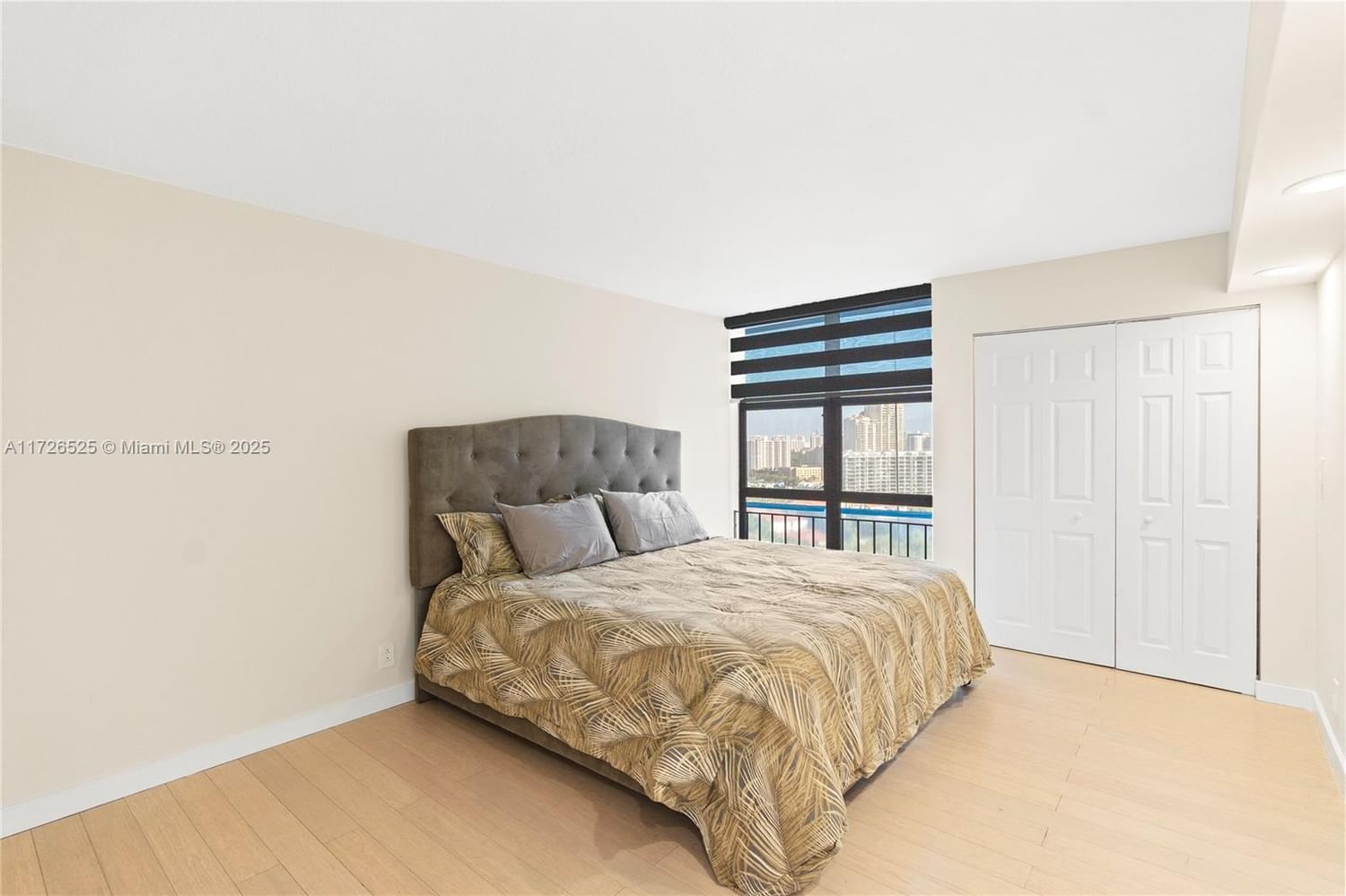 Real estate property located at 18181 31st Ct #2205, Miami-dade, Tower At Biscayne Cove Co, Aventura, FL