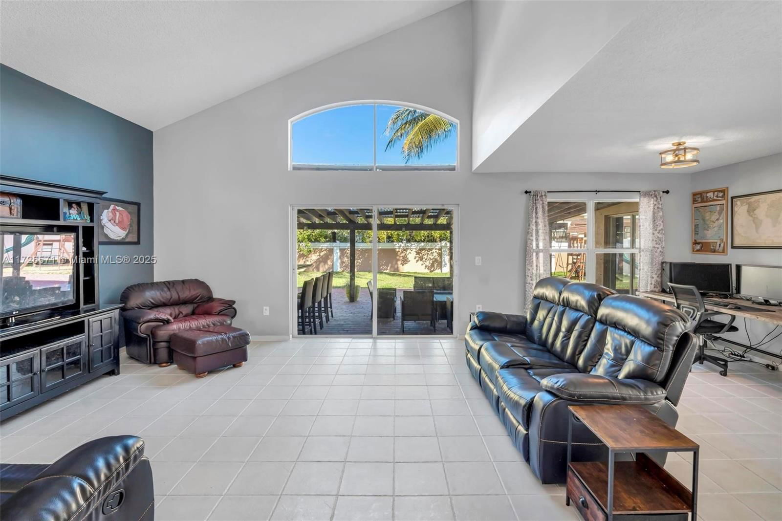 Real estate property located at 19115 25th Ct, Broward, Sunset Lakes Plat Two, Miramar, FL