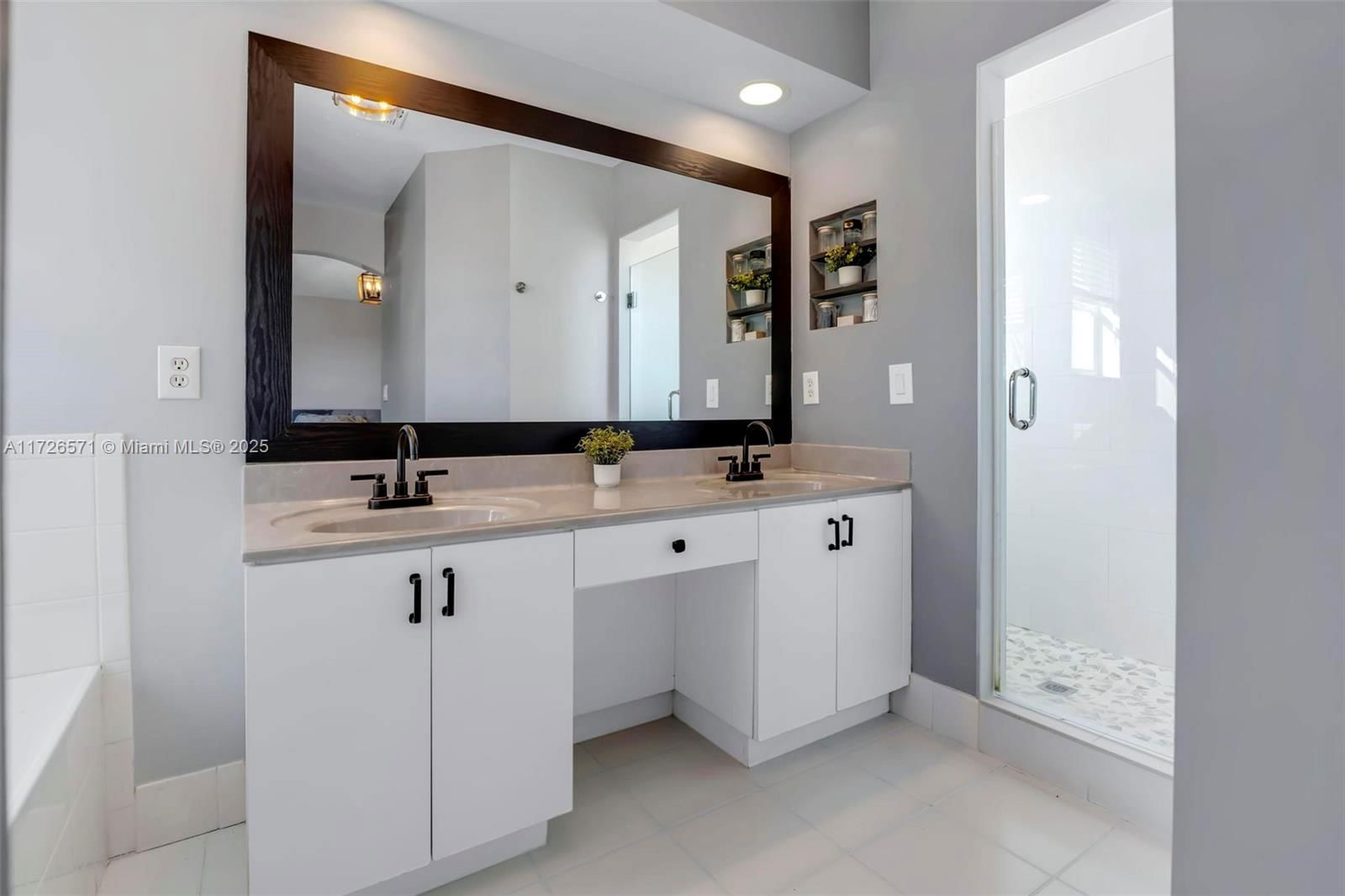 Real estate property located at 19115 25th Ct, Broward, Sunset Lakes Plat Two, Miramar, FL
