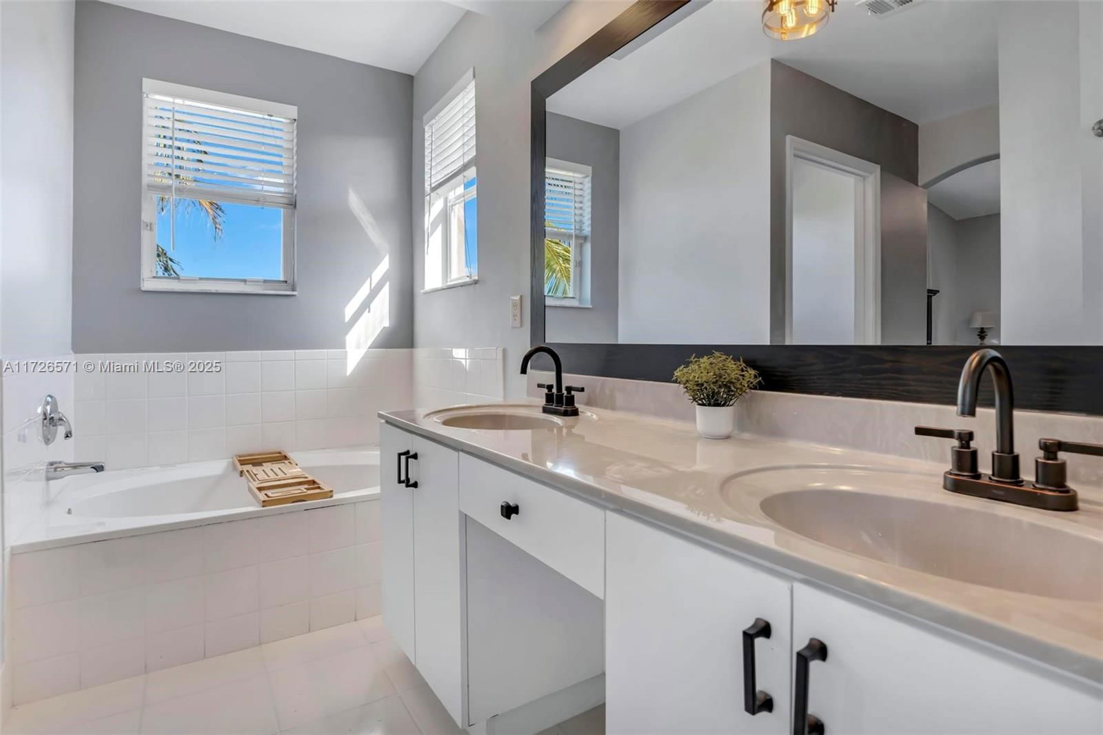 Real estate property located at 19115 25th Ct, Broward, Sunset Lakes Plat Two, Miramar, FL