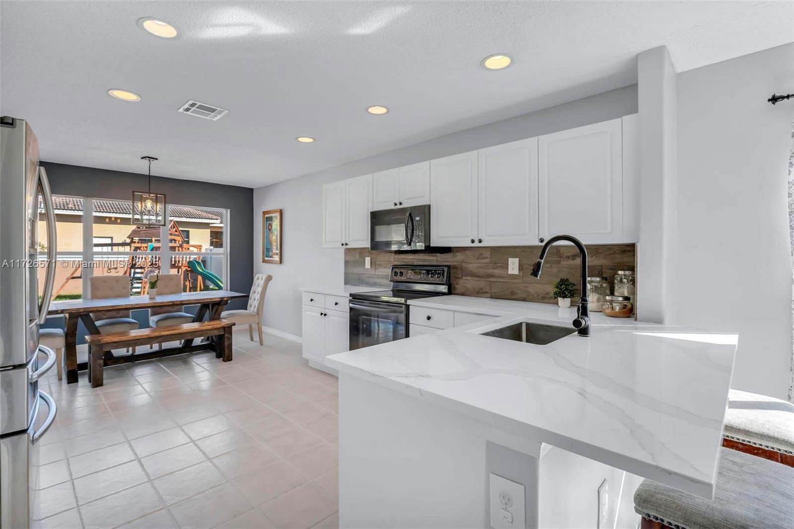 Real estate property located at 19115 25th Ct, Broward, Sunset Lakes Plat Two, Miramar, FL