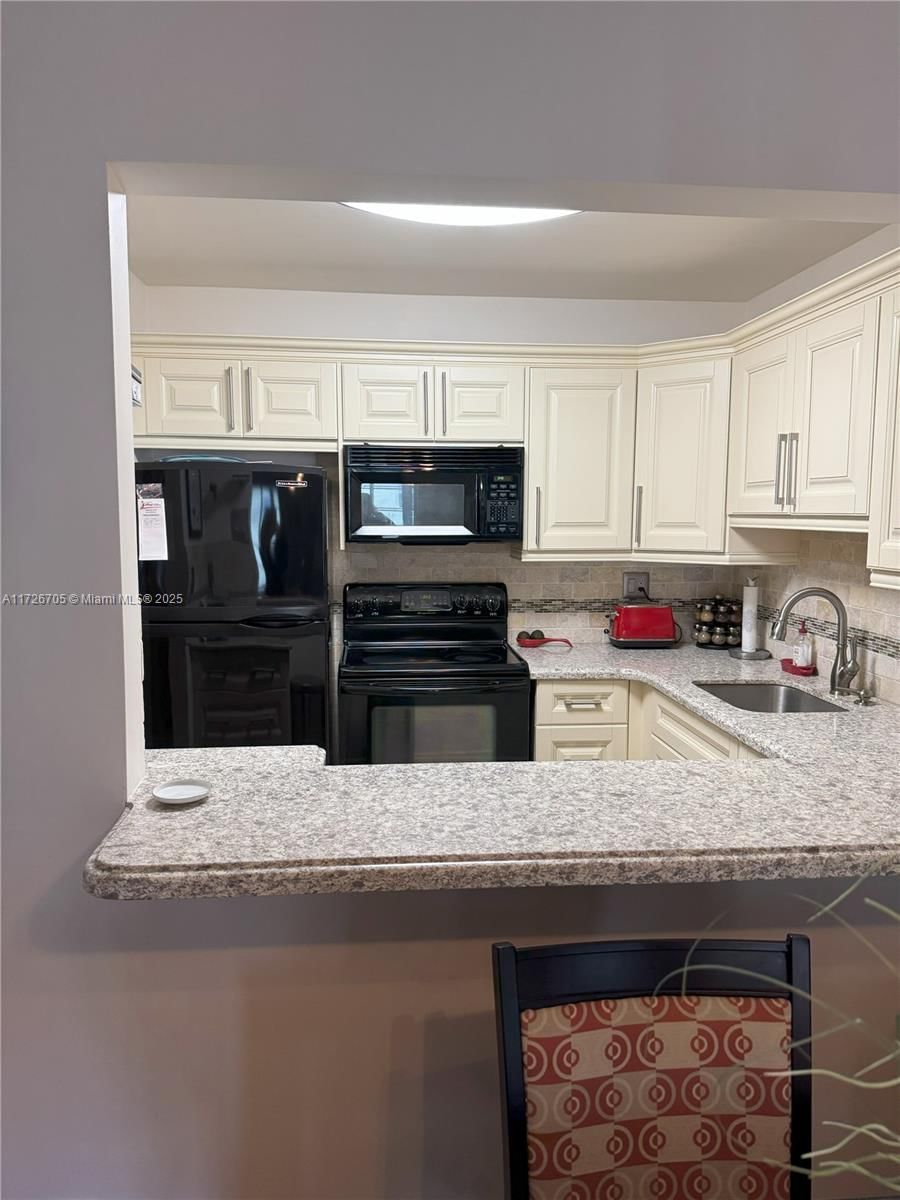 Real estate property located at 375 56th Ave #201, Broward, Meadows Condo, Margate, FL