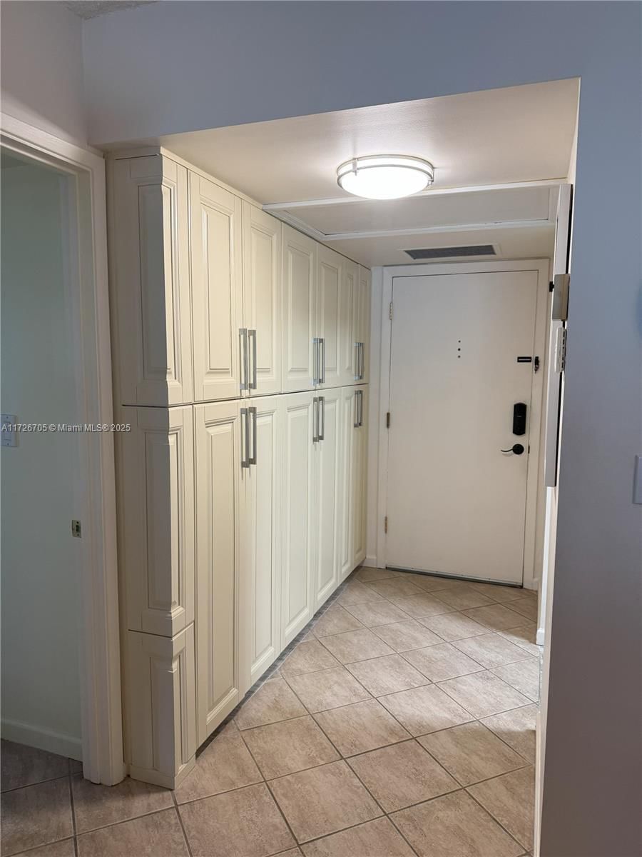 Real estate property located at 375 56th Ave #201, Broward, Meadows Condo, Margate, FL