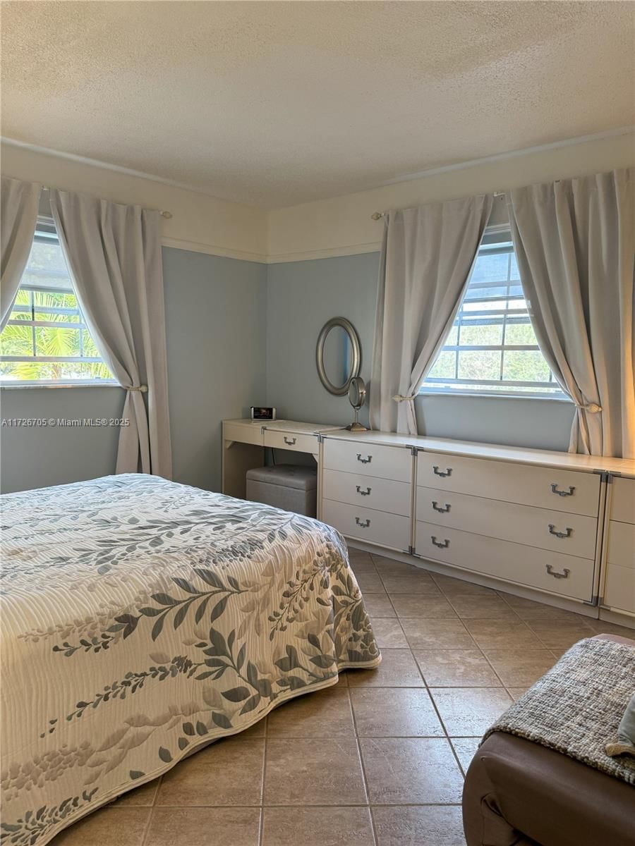 Real estate property located at 375 56th Ave #201, Broward, Meadows Condo, Margate, FL