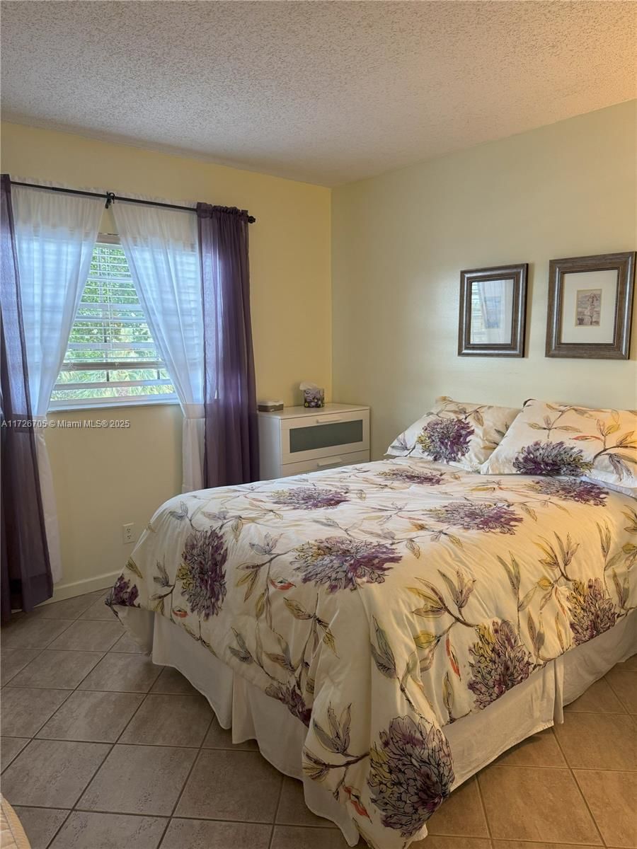 Real estate property located at 375 56th Ave #201, Broward, Meadows Condo, Margate, FL