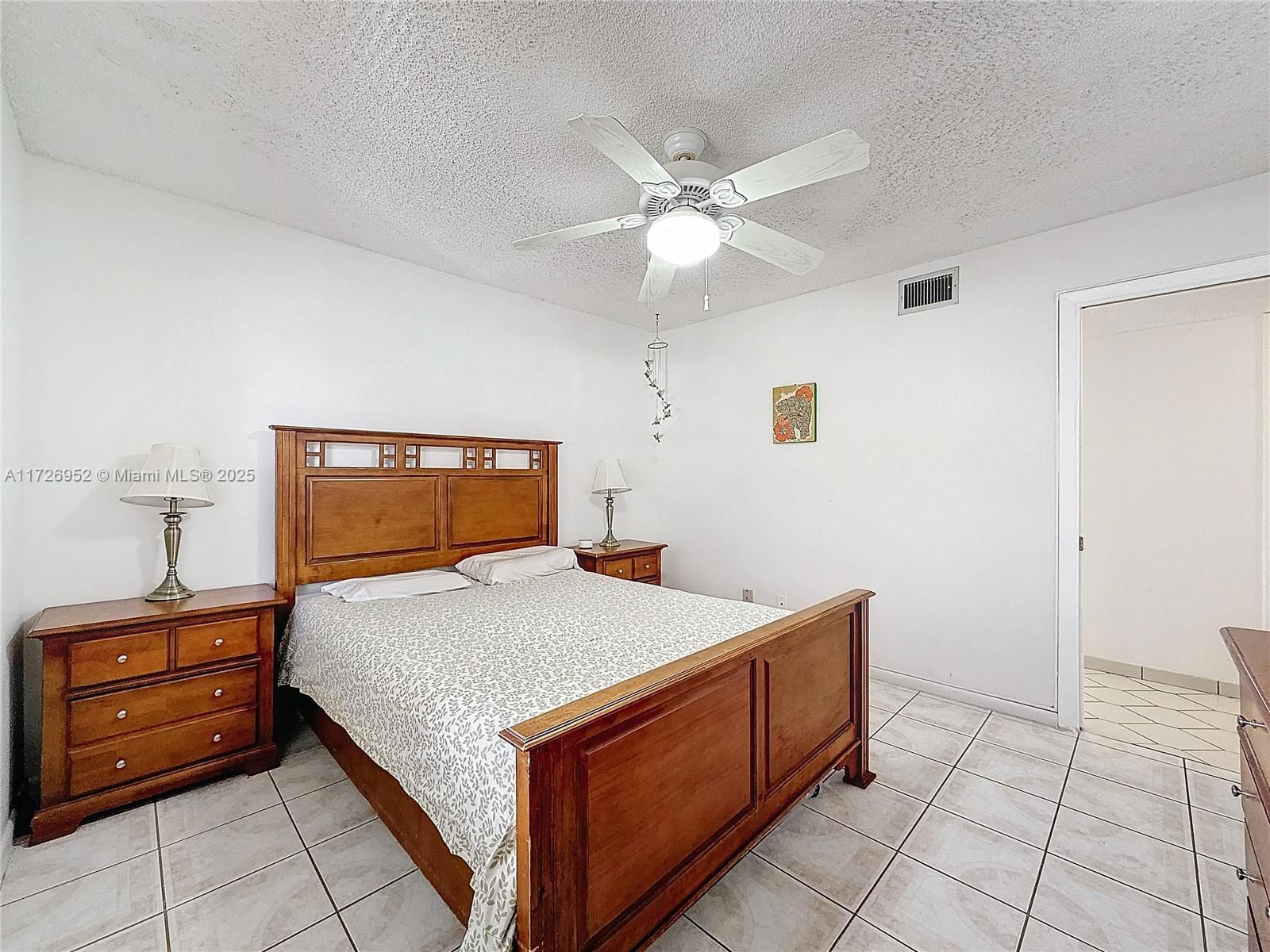 Real estate property located at 4975 Sabal Palm Blvd #214, Broward, Lakes Of Carriage Hills, Tamarac, FL
