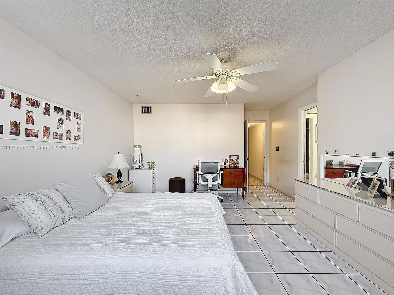 Real estate property located at 4975 Sabal Palm Blvd #214, Broward, Lakes Of Carriage Hills, Tamarac, FL