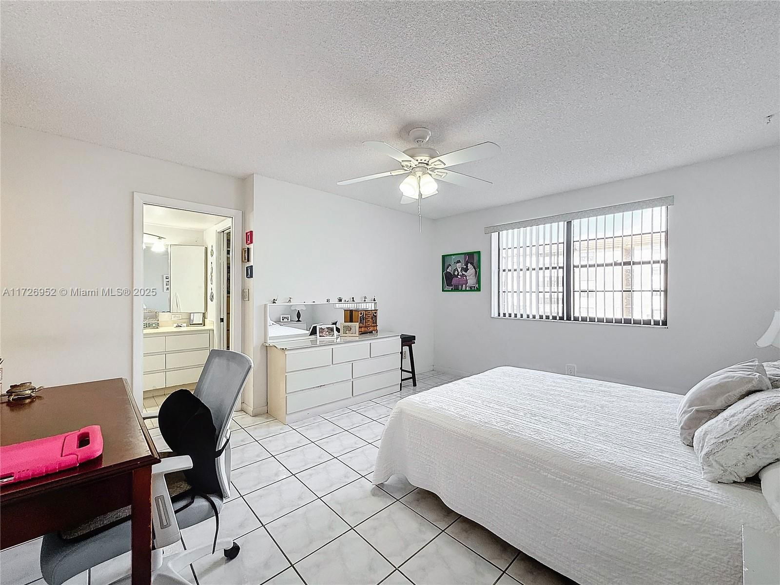 Real estate property located at 4975 Sabal Palm Blvd #214, Broward, Lakes Of Carriage Hills, Tamarac, FL