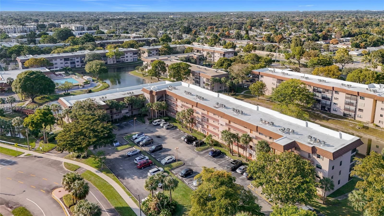 Real estate property located at 4975 Sabal Palm Blvd #214, Broward, Lakes Of Carriage Hills, Tamarac, FL