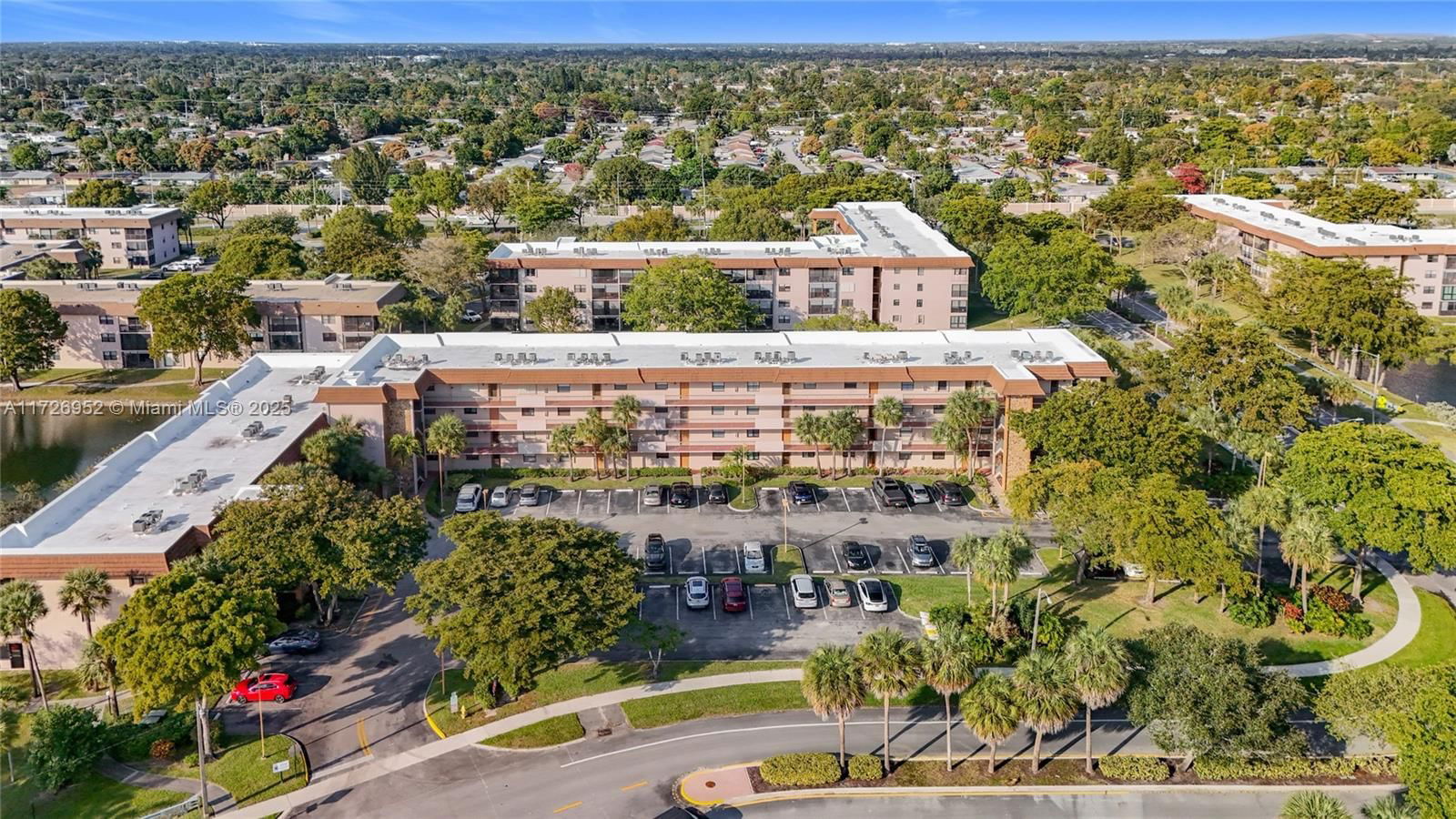 Real estate property located at 4975 Sabal Palm Blvd #214, Broward, Lakes Of Carriage Hills, Tamarac, FL