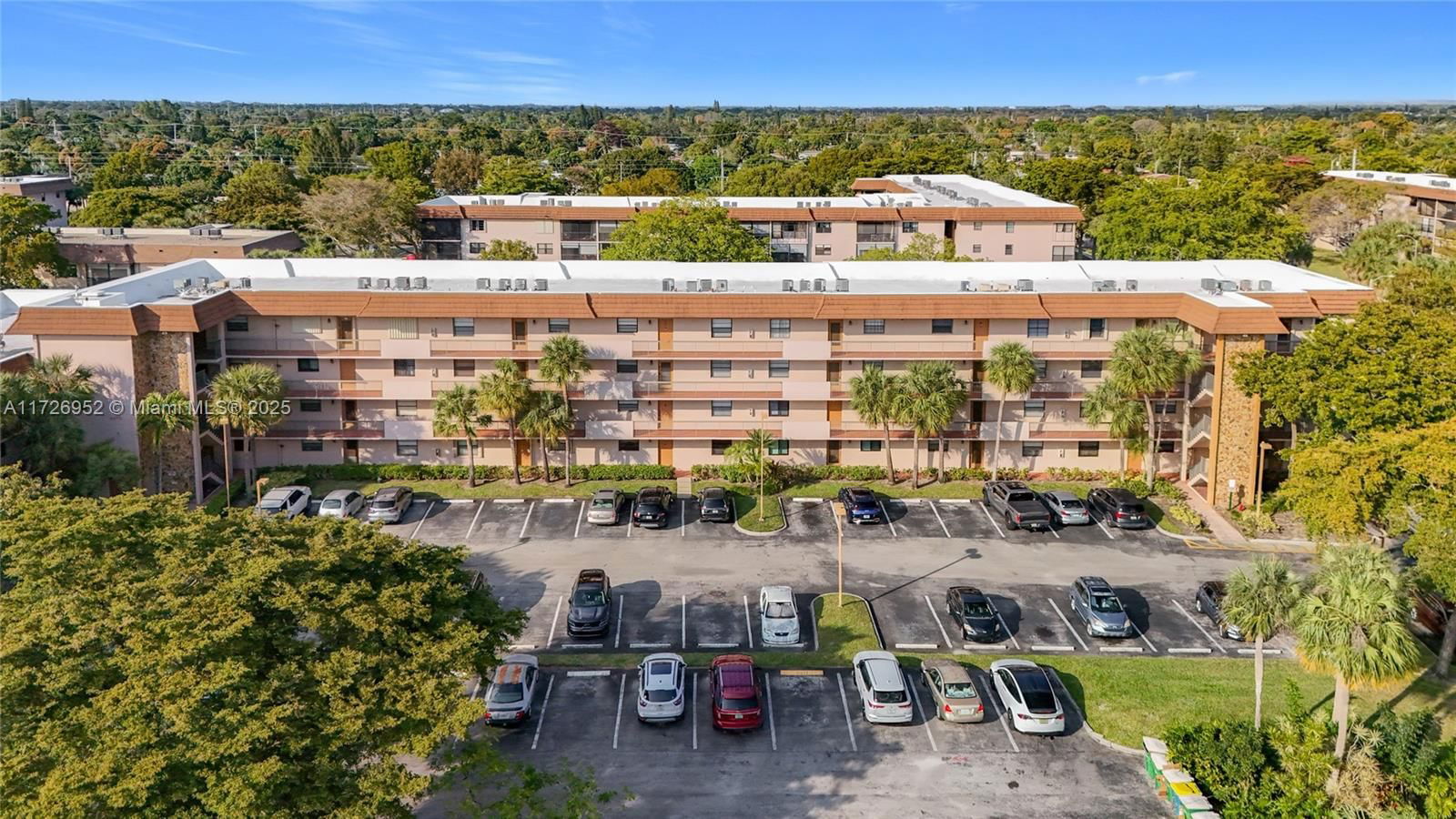 Real estate property located at 4975 Sabal Palm Blvd #214, Broward, Lakes Of Carriage Hills, Tamarac, FL