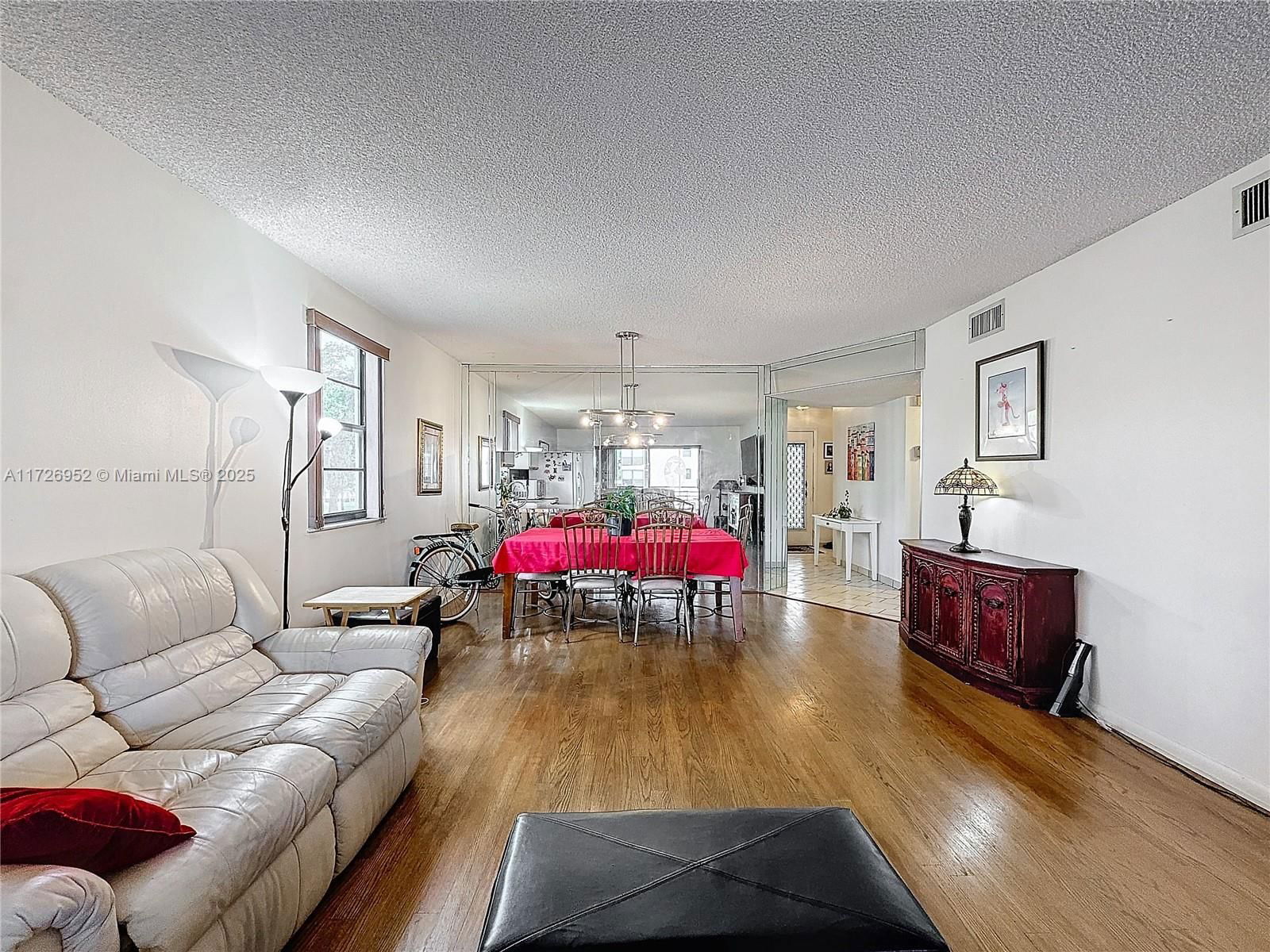 Real estate property located at 4975 Sabal Palm Blvd #214, Broward, Lakes Of Carriage Hills, Tamarac, FL