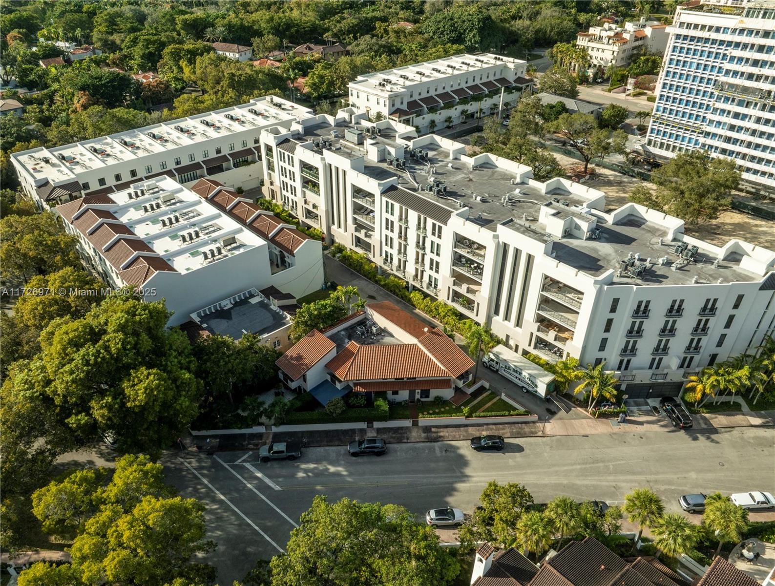 Real estate property located at 723 Biltmore Ct #723, Miami-dade, Coral Gables Biltmore Sec, Coral Gables, FL