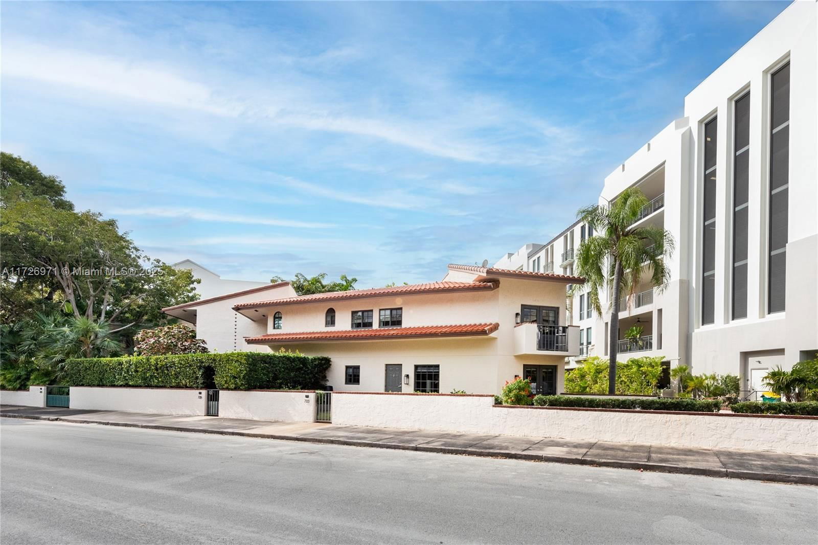 Real estate property located at 723 Biltmore Ct #723, Miami-dade, Coral Gables Biltmore Sec, Coral Gables, FL
