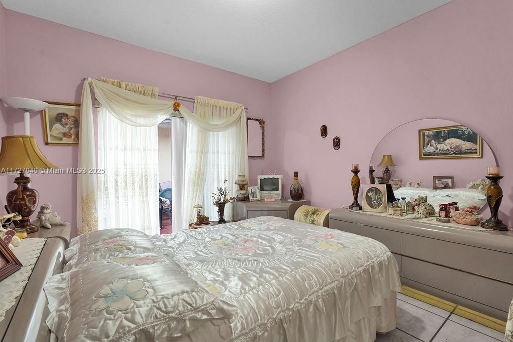Real estate property located at 14199 9th St, Miami-dade, Vecin Homes 1st Addn, Miami, FL