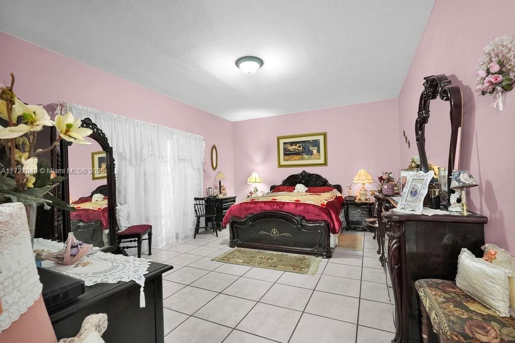 Real estate property located at 14199 9th St, Miami-dade, Vecin Homes 1st Addn, Miami, FL