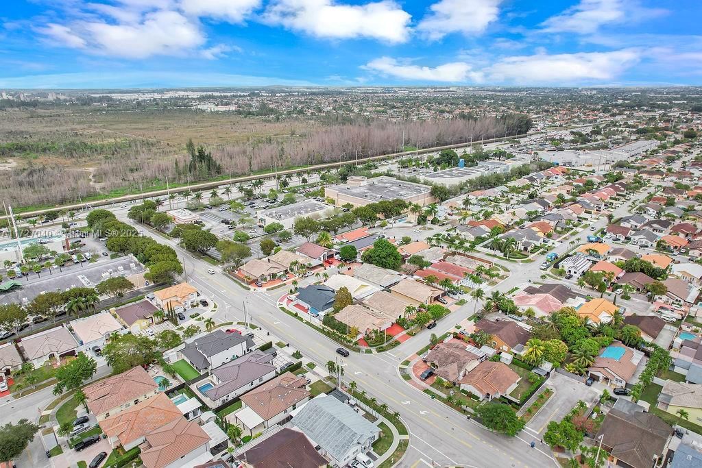 Real estate property located at 14199 9th St, Miami-dade, Vecin Homes 1st Addn, Miami, FL