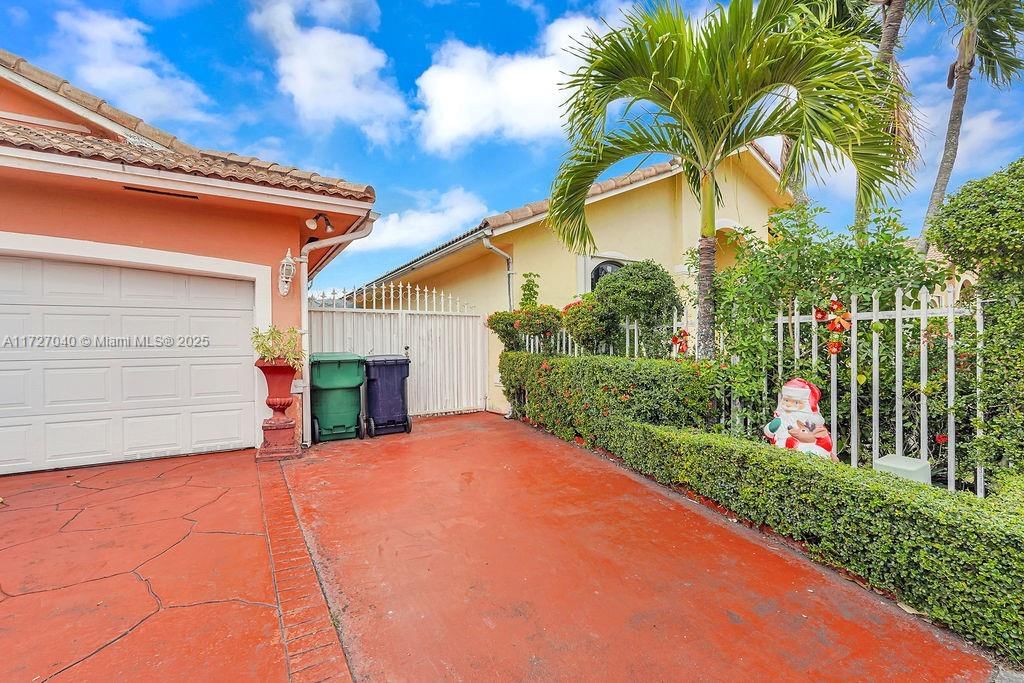 Real estate property located at 14199 9th St, Miami-dade, Vecin Homes 1st Addn, Miami, FL