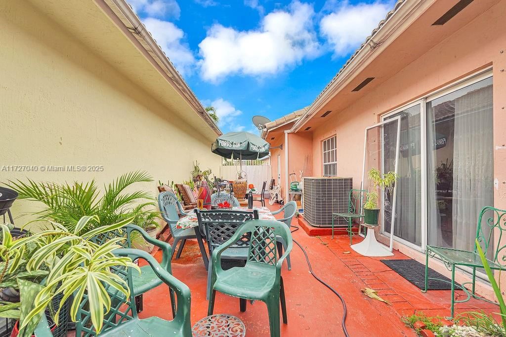 Real estate property located at 14199 9th St, Miami-dade, Vecin Homes 1st Addn, Miami, FL