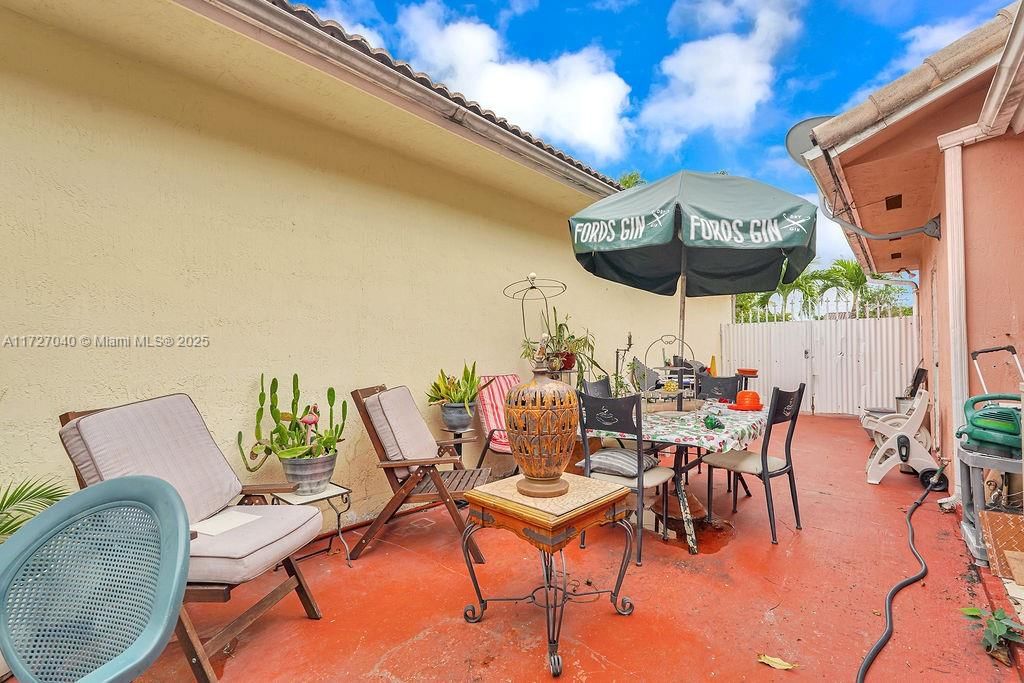 Real estate property located at 14199 9th St, Miami-dade, Vecin Homes 1st Addn, Miami, FL